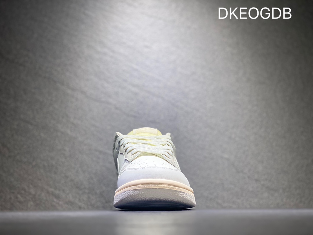 300 NIKE Dunk SB Low 低帮休闲板鞋DD1503-107
