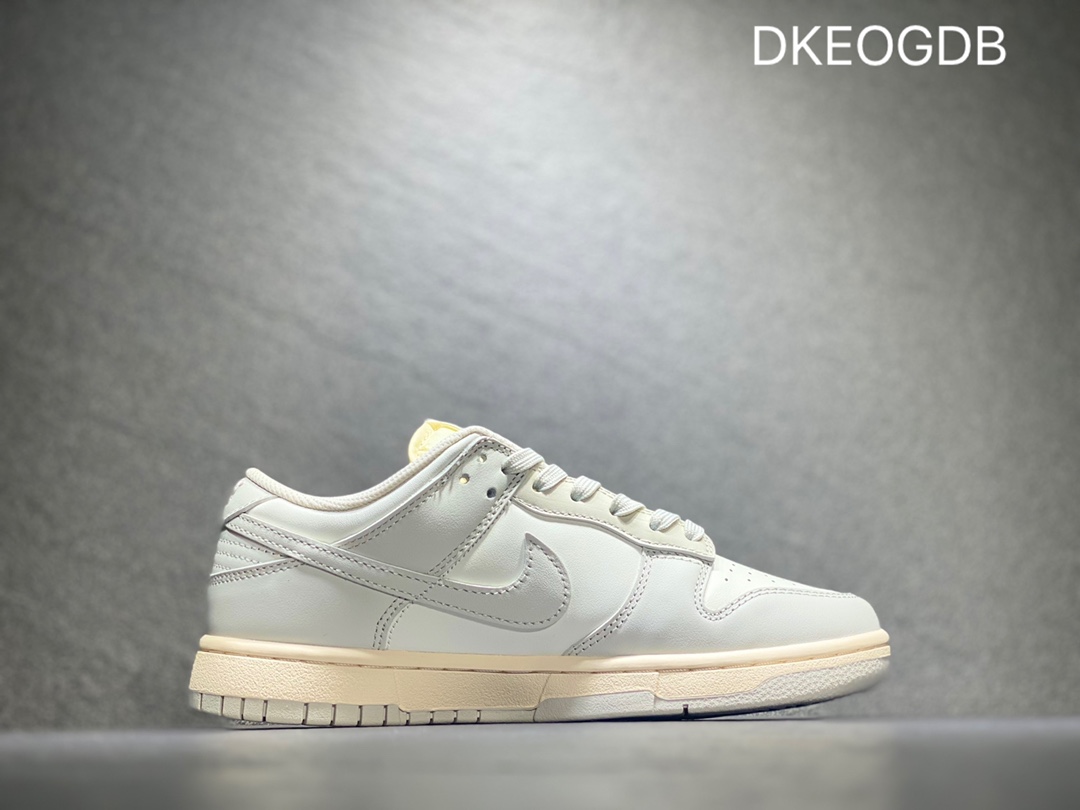 300 NIKE Dunk SB Low 低帮休闲板鞋DD1503-107