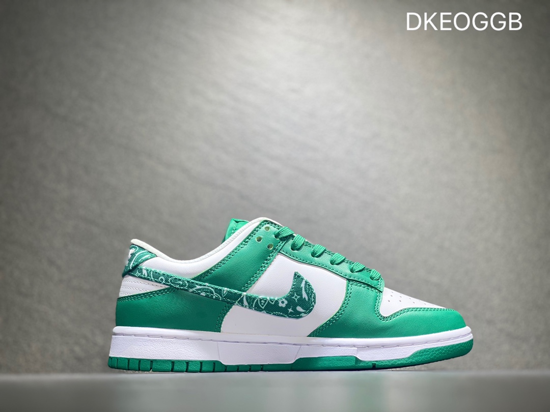 300 NIKE Dunk SB Low 低帮休闲板鞋  DH4401-102