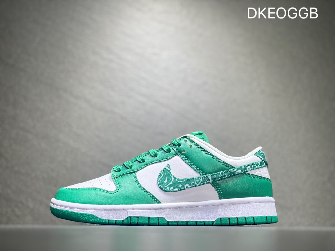 300 NIKE Dunk SB Low 低帮休闲板鞋  DH4401-102