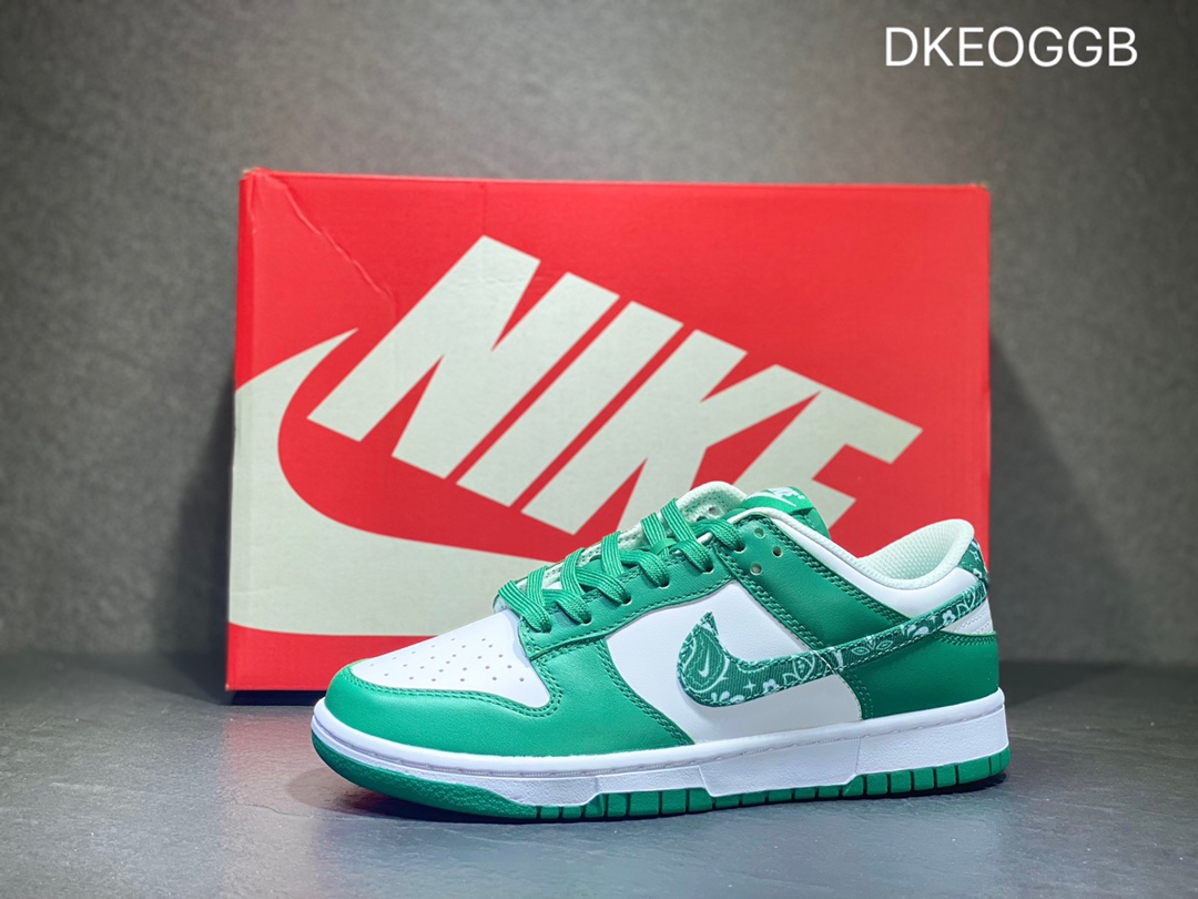 300 NIKE Dunk SB Low 低帮休闲板鞋  DH4401-102