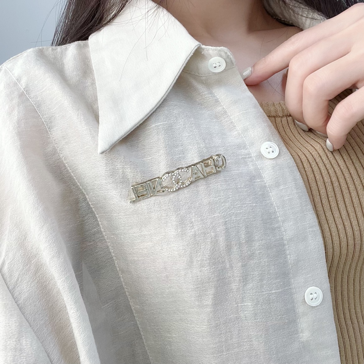 新款☑️CHANEL香奈儿双c字母胸针