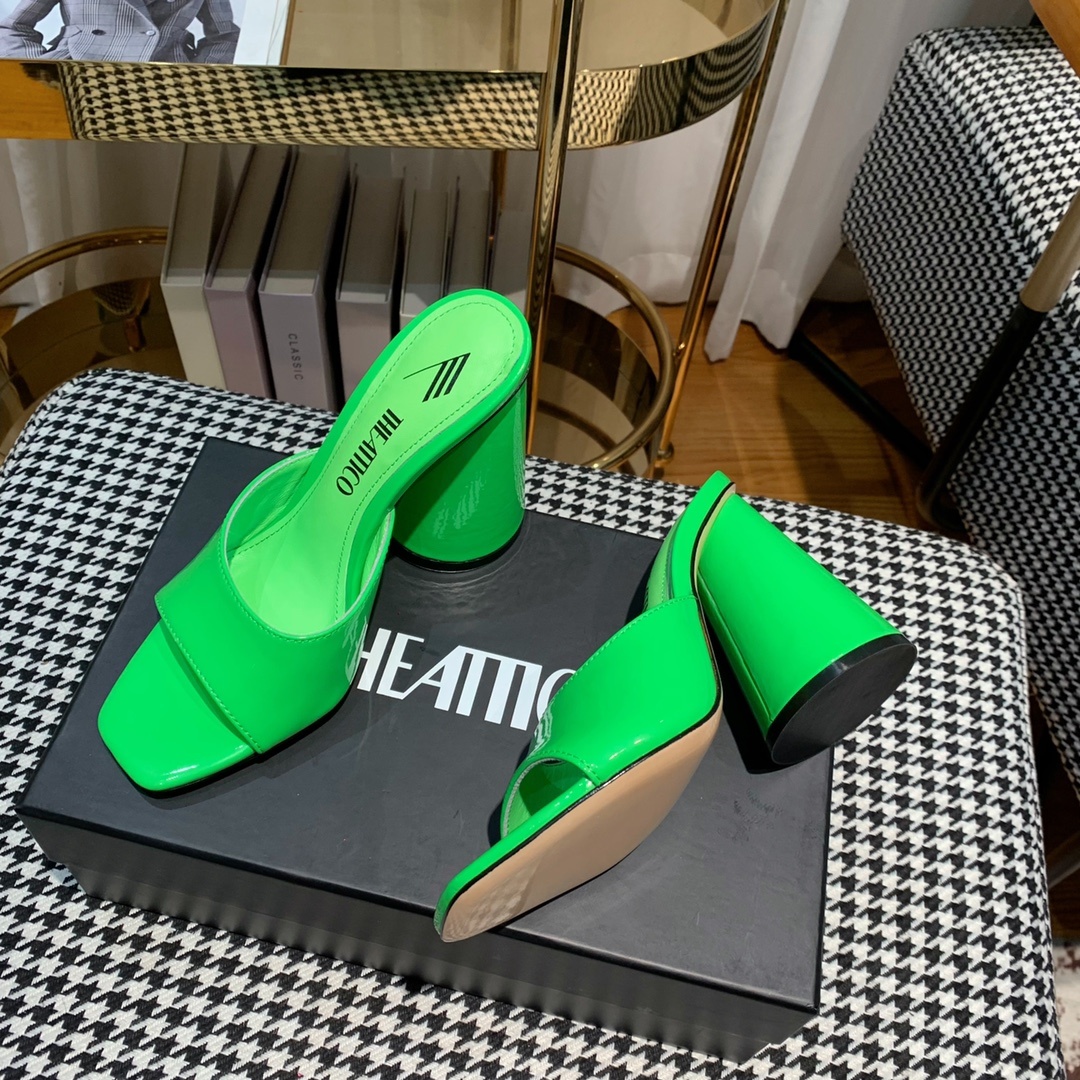 Fashionable Italian Imports: THEEATTICO Sandals with Bold Design and Comfort - 图片 4