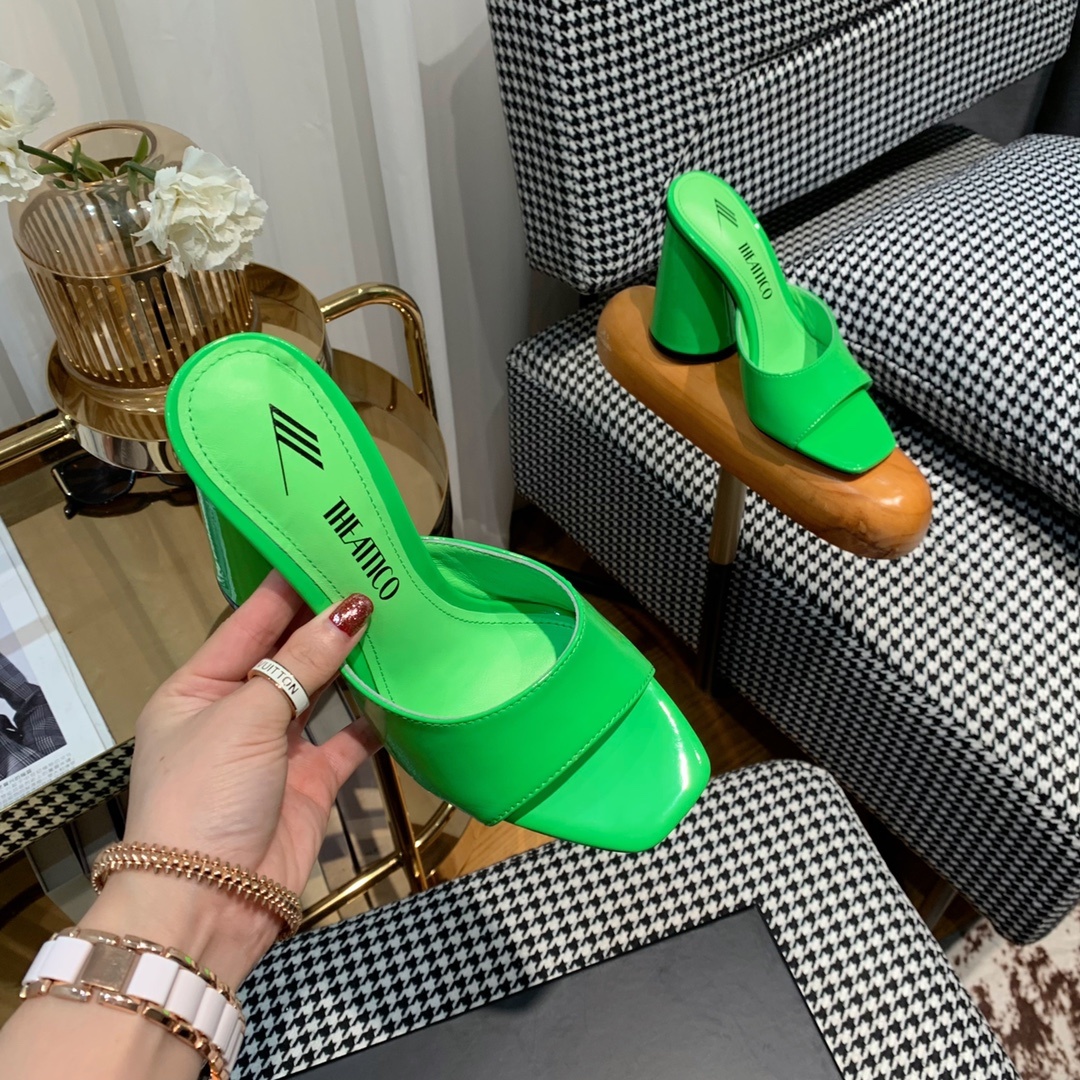 Fashionable Italian Imports: THEEATTICO Sandals with Bold Design and Comfort - 图片 3