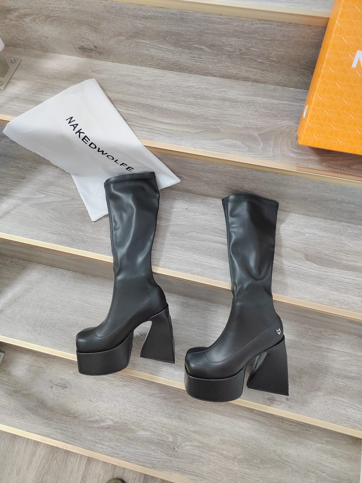 2022 NakedWolfe Shoes: High Fashion, Custom Design, Superior Quality, Full Package Included