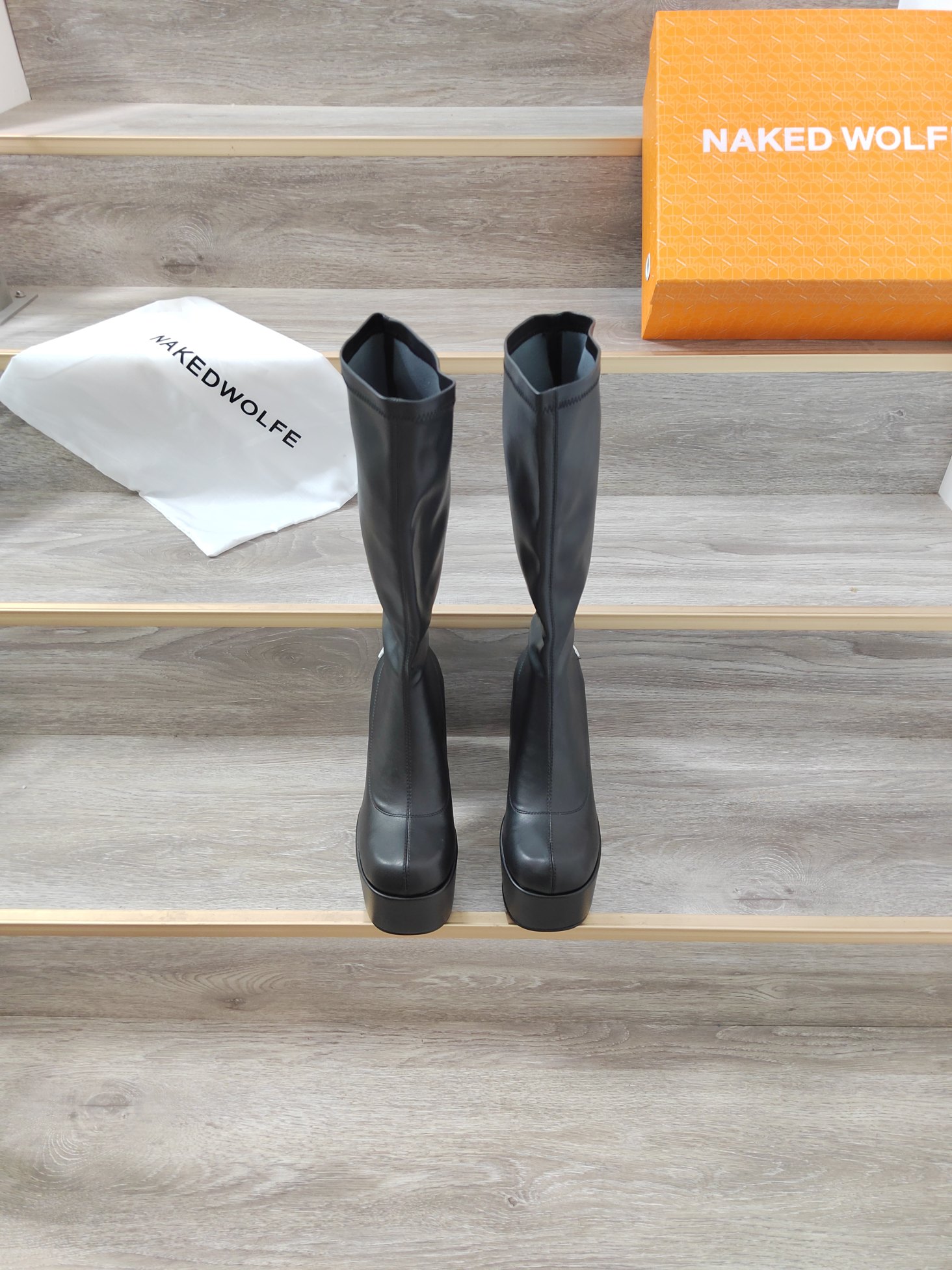 2022 NakedWolfe Shoes: High-Powered Style and Protection in ZP Custom Design - 图片 3