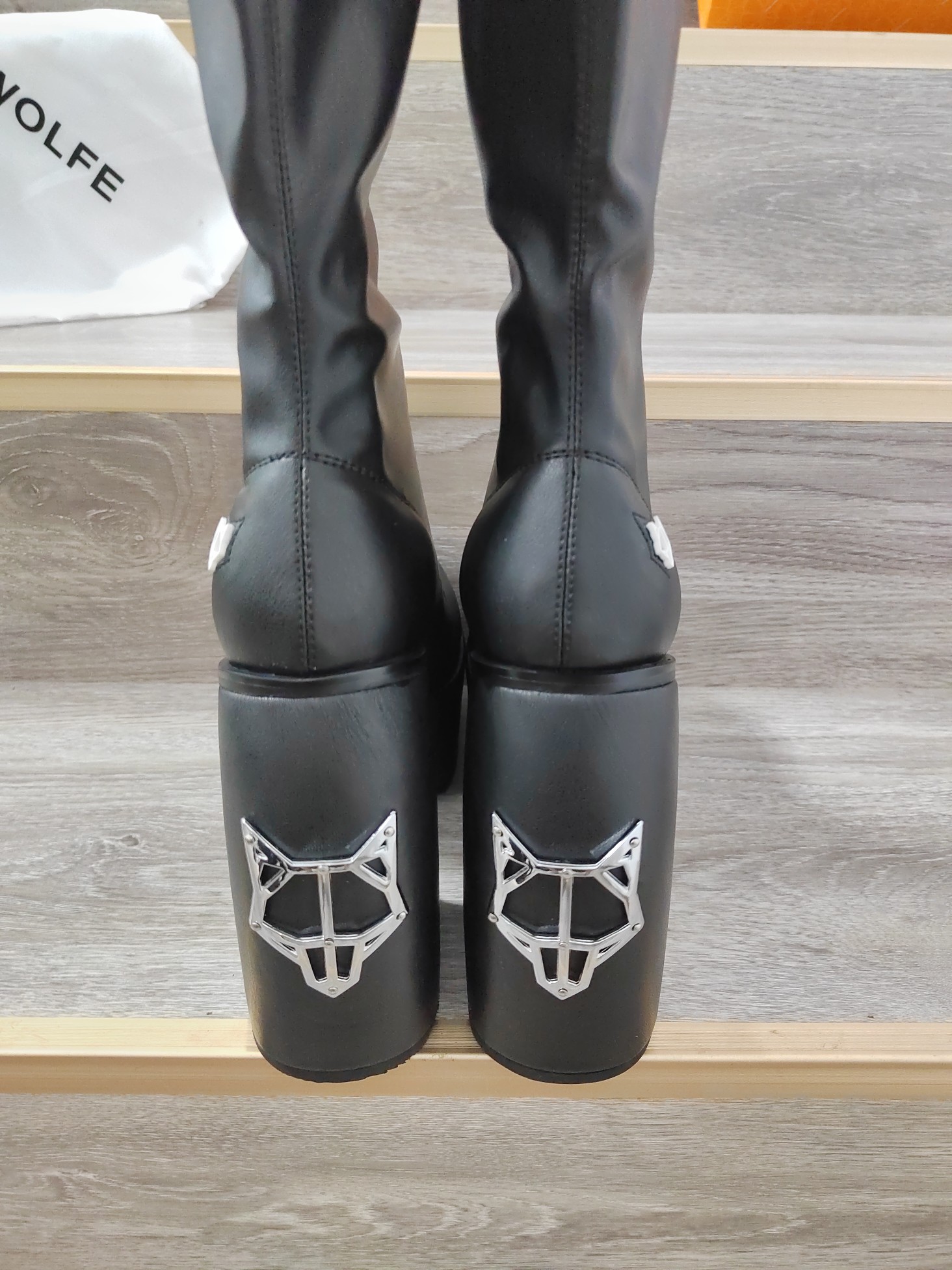 2022 NakedWolfe Shoes: High-Powered Style and Protection in ZP Custom Design - 图片 8