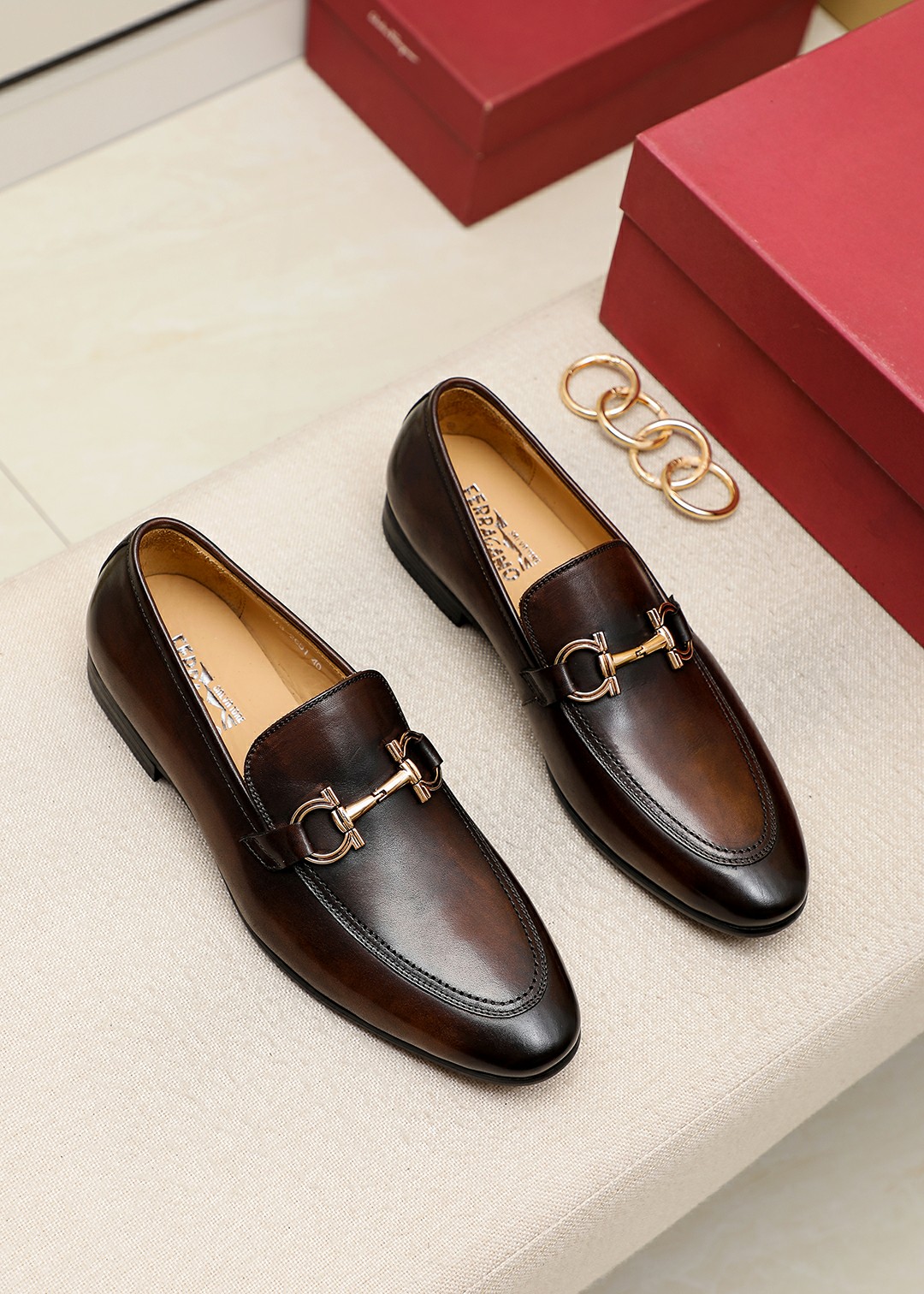 J5  Ferragamo 菲拉格慕 休闲皮鞋正码