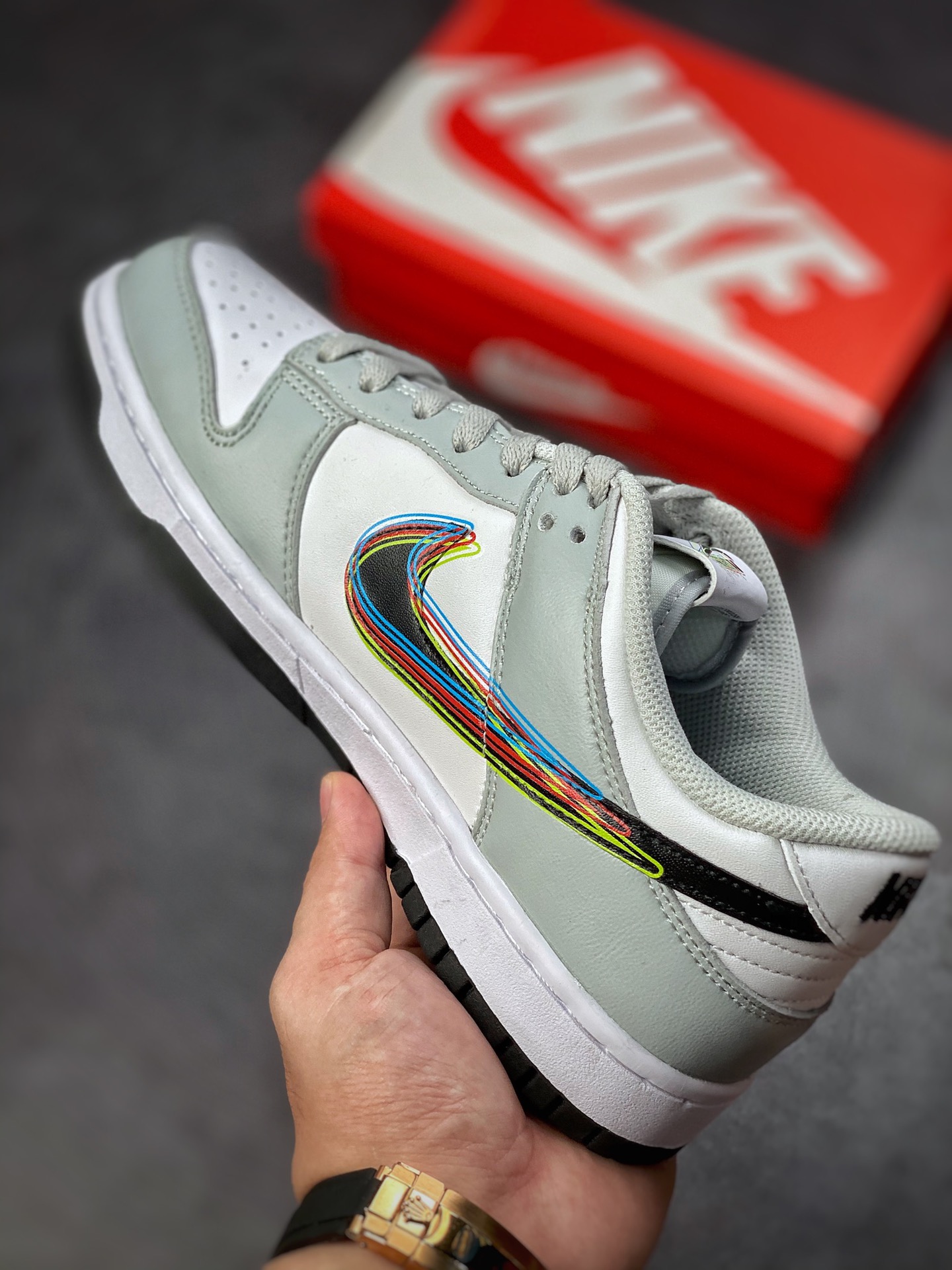 200 Nike SB Dunk Low 彩虹涂鸦DV6482-100