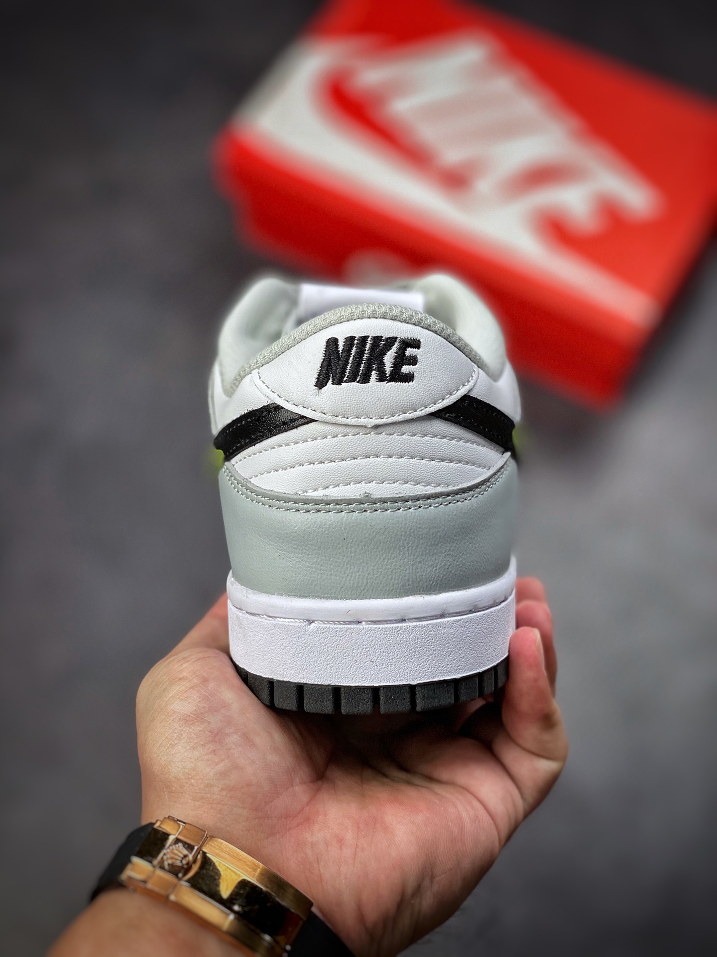 200 Nike SB Dunk Low 彩虹涂鸦DV6482-100