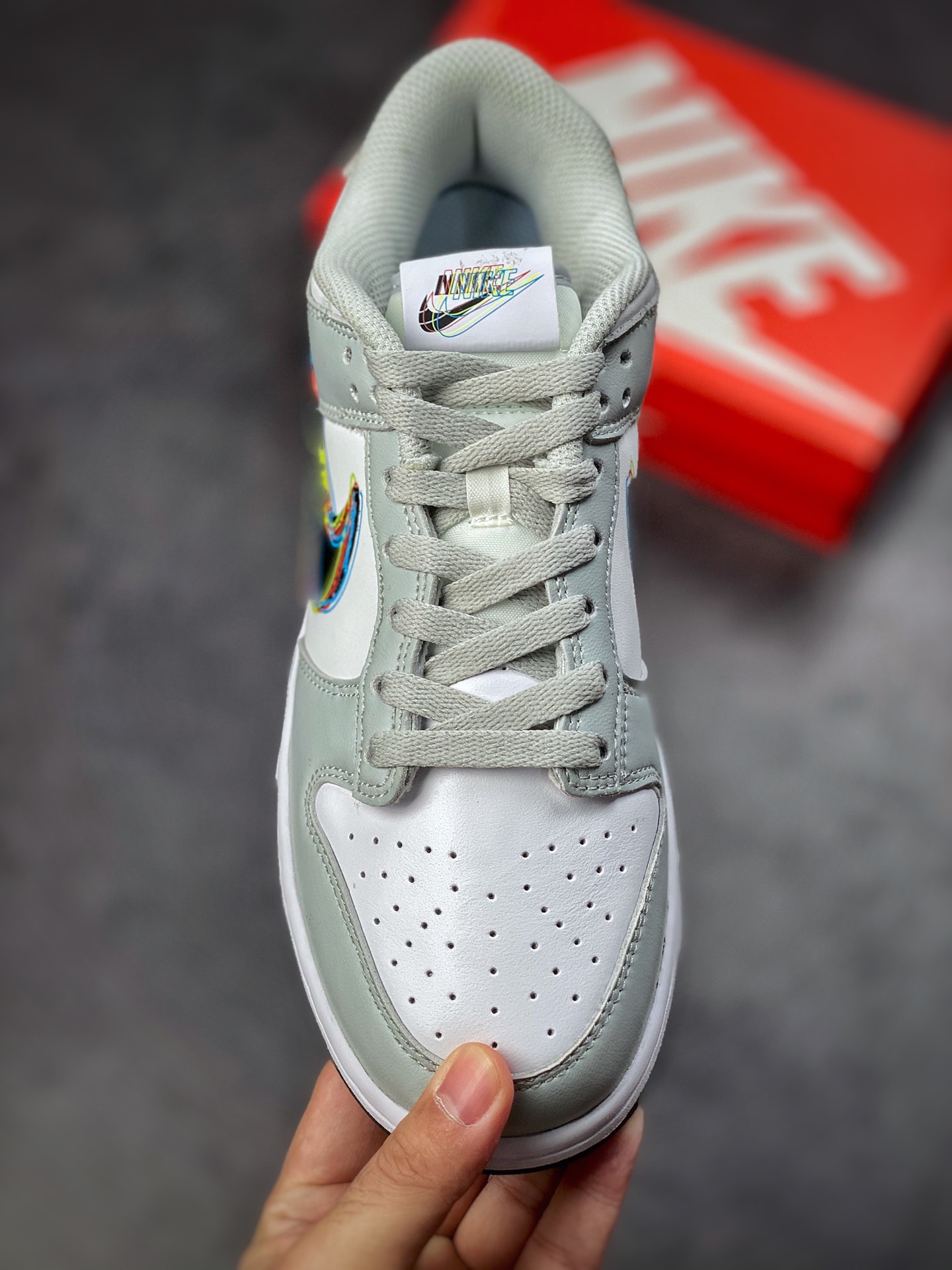 200 Nike SB Dunk Low 彩虹涂鸦DV6482-100
