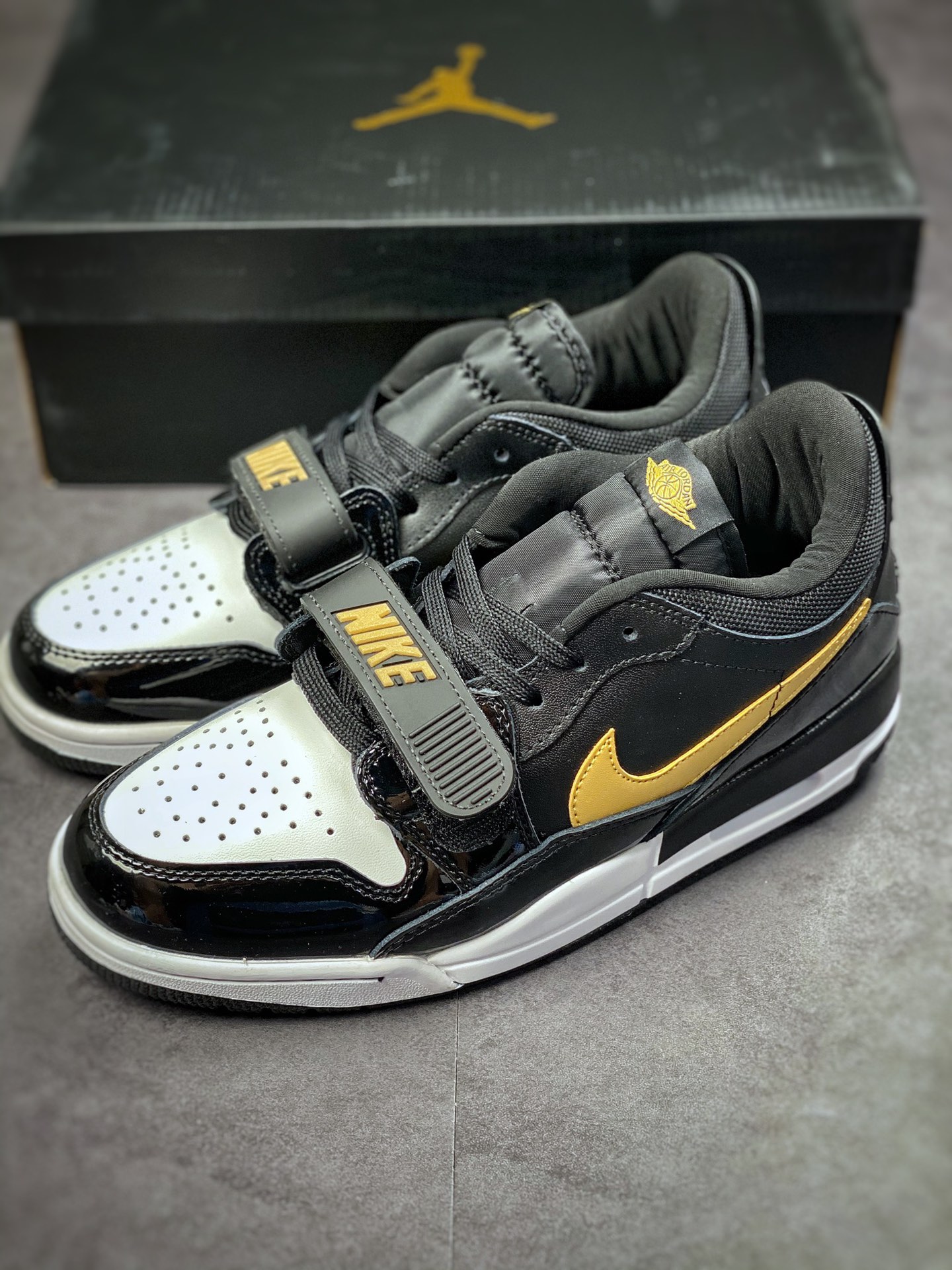 200 Air Jordan Legacy 312 漆皮黑金 CD7069-071