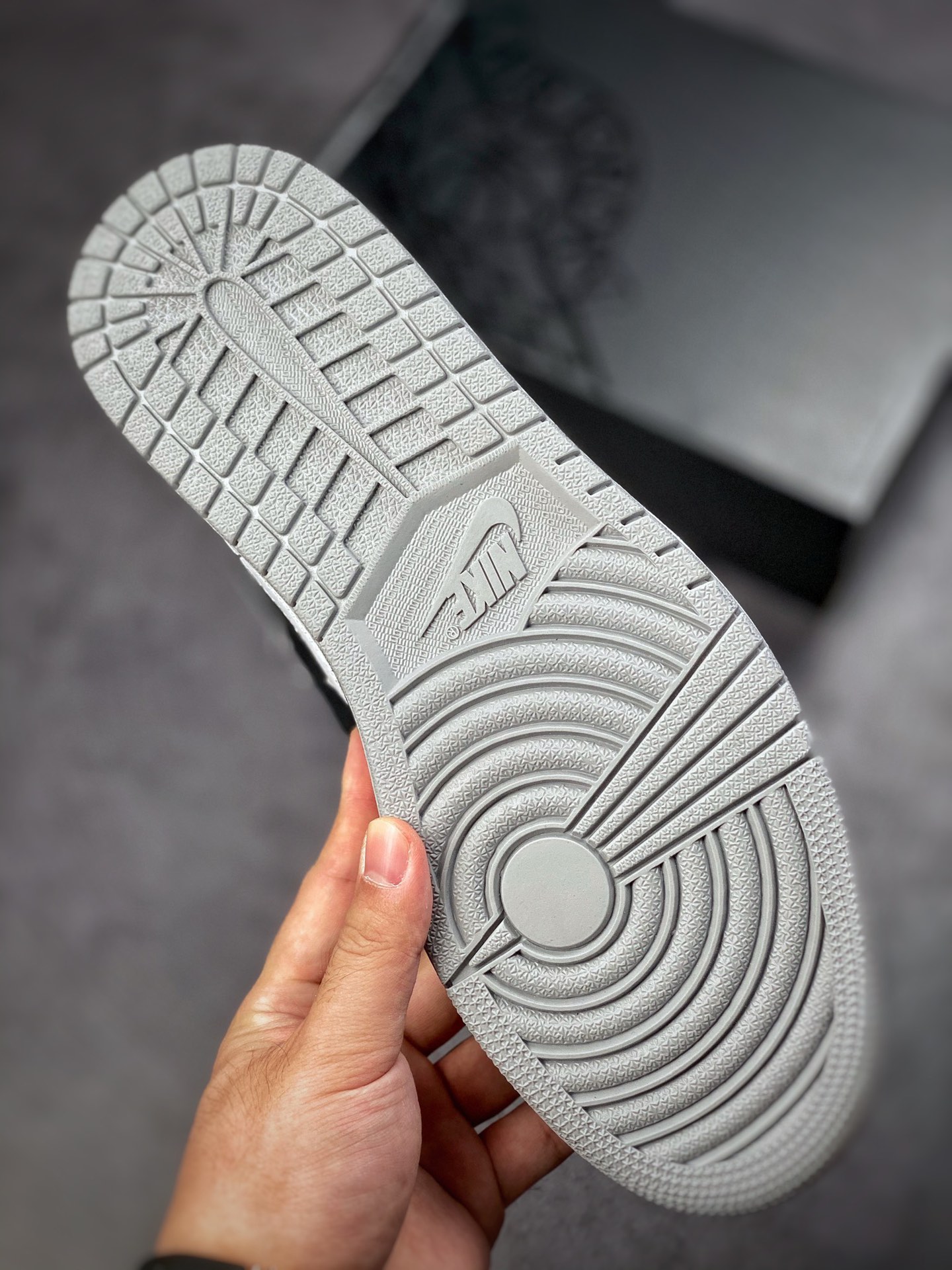 260 原装裸鞋级 市面最高工艺产物 Air Jordan 1 Mid 纯原系列 DM1200-016