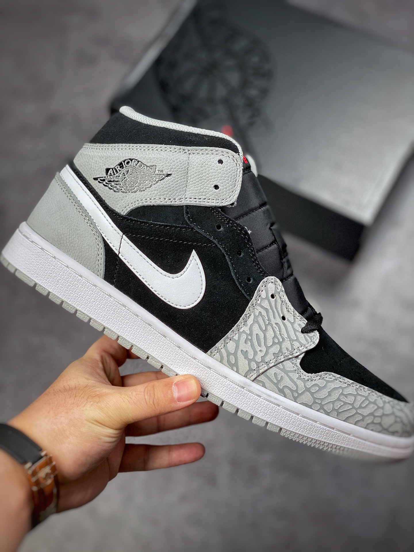 260 原装裸鞋级 市面最高工艺产物 Air Jordan 1 Mid 纯原系列 DM1200-016