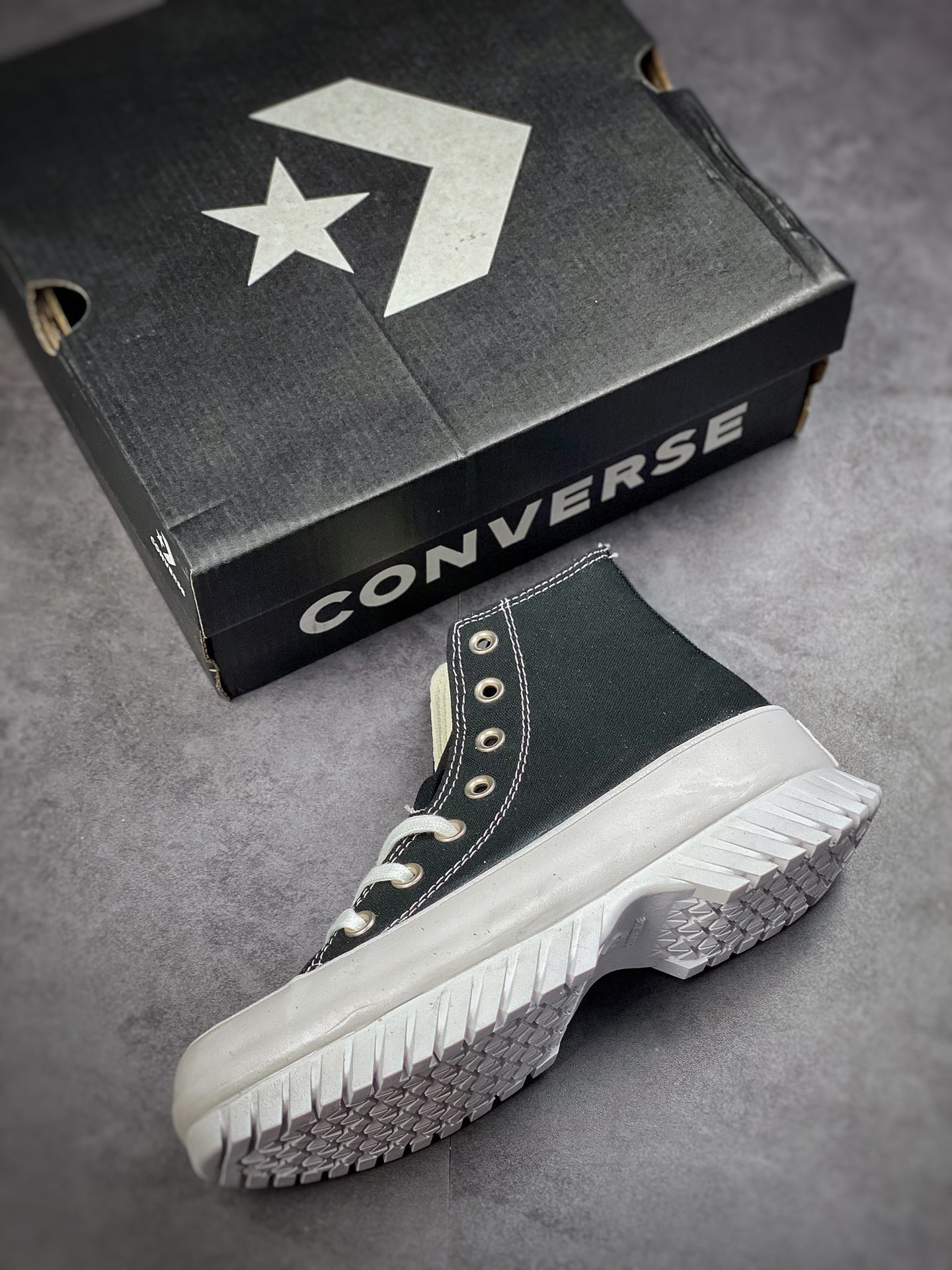 Converse Lugged 2.0 McQueen's replacement is here A00870C