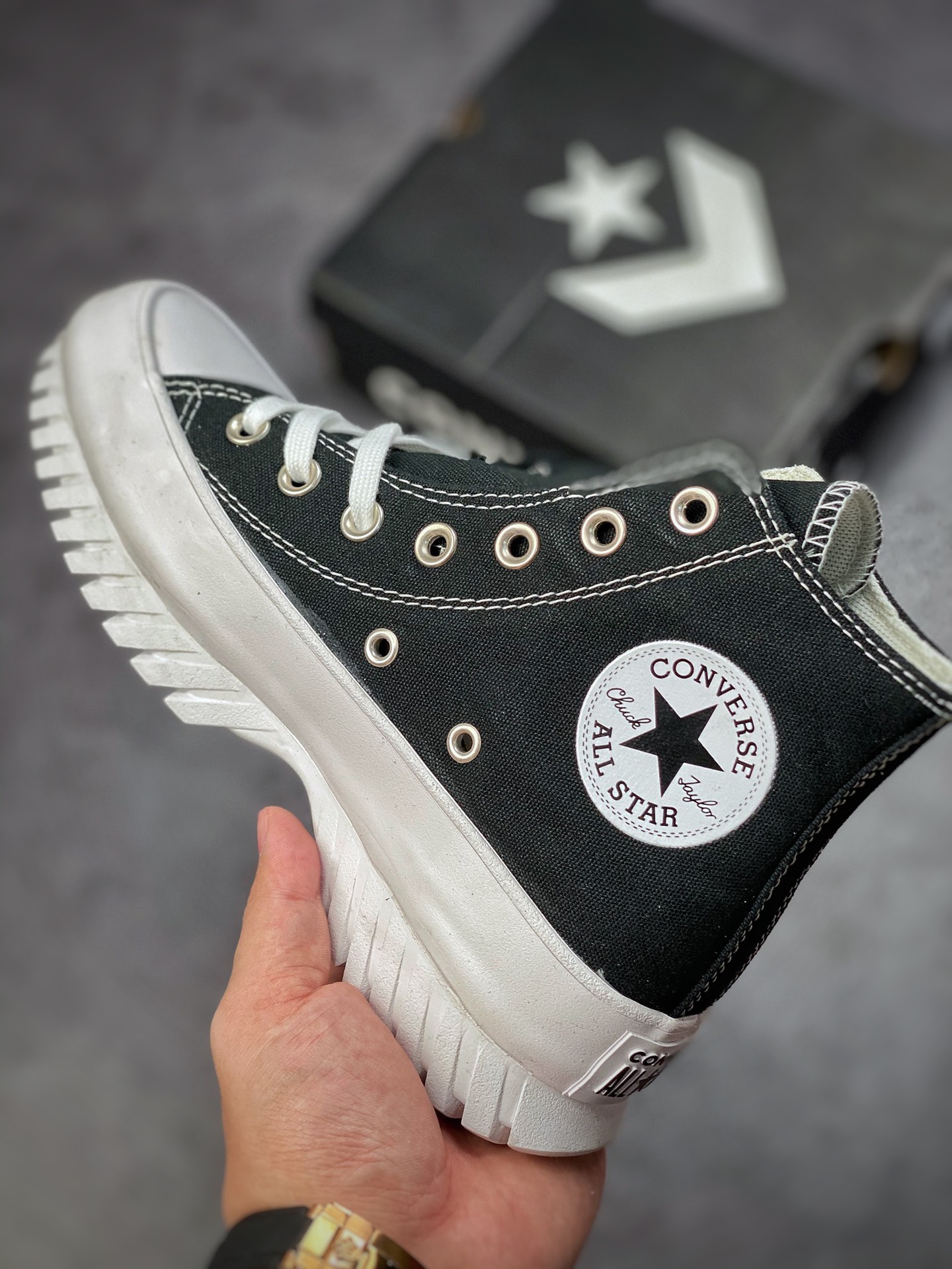 Converse Lugged 2.0 McQueen's replacement is here A00870C