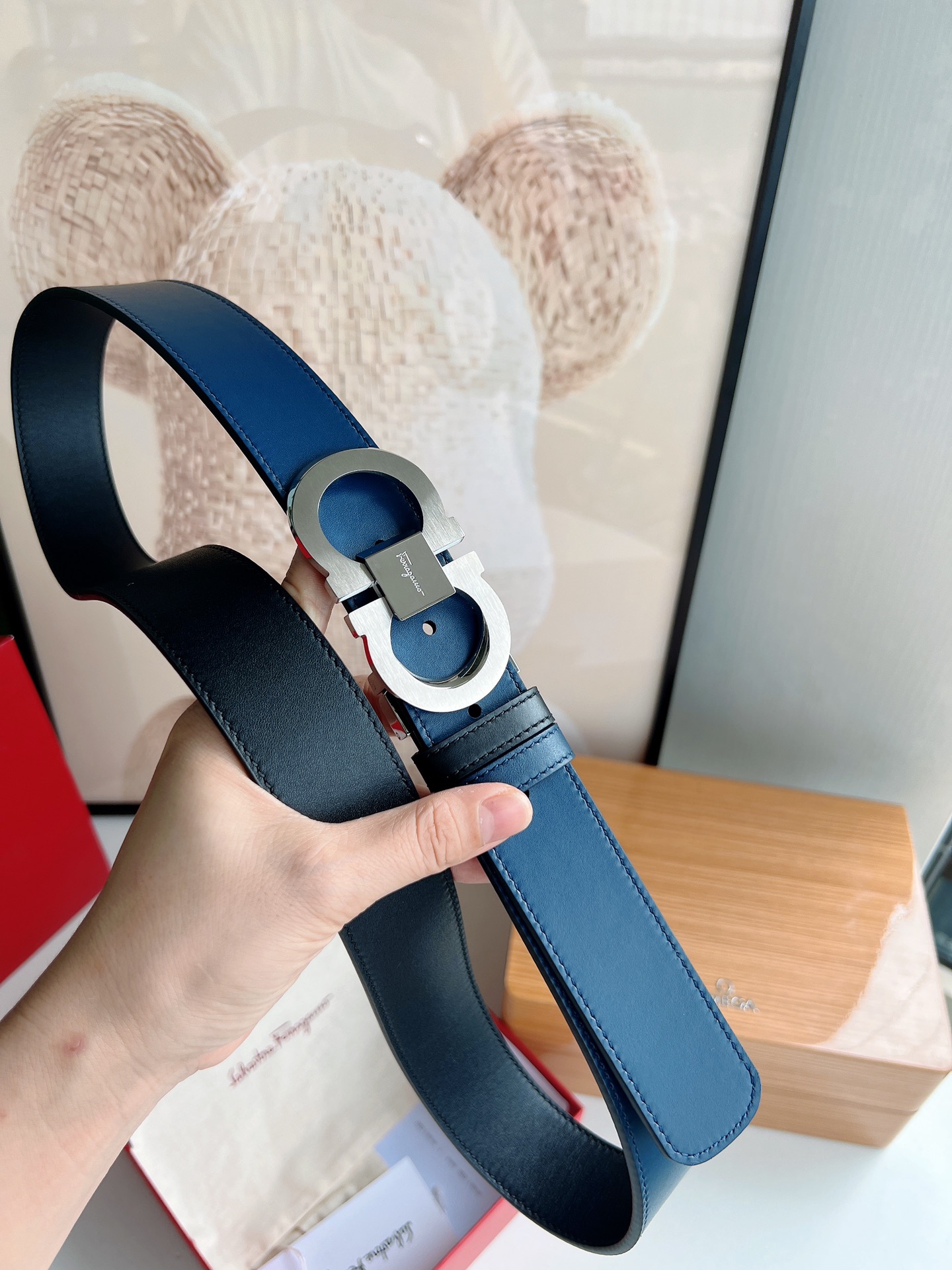 Ferragamo菲拉格慕   8字扣斜内廓抛光双面用头层牛皮腰带3.5cm