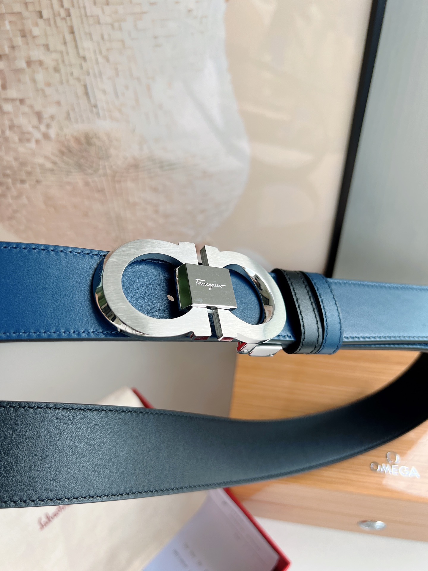 Ferragamo菲拉格慕   8字扣斜内廓抛光双面用头层牛皮腰带3.5cm