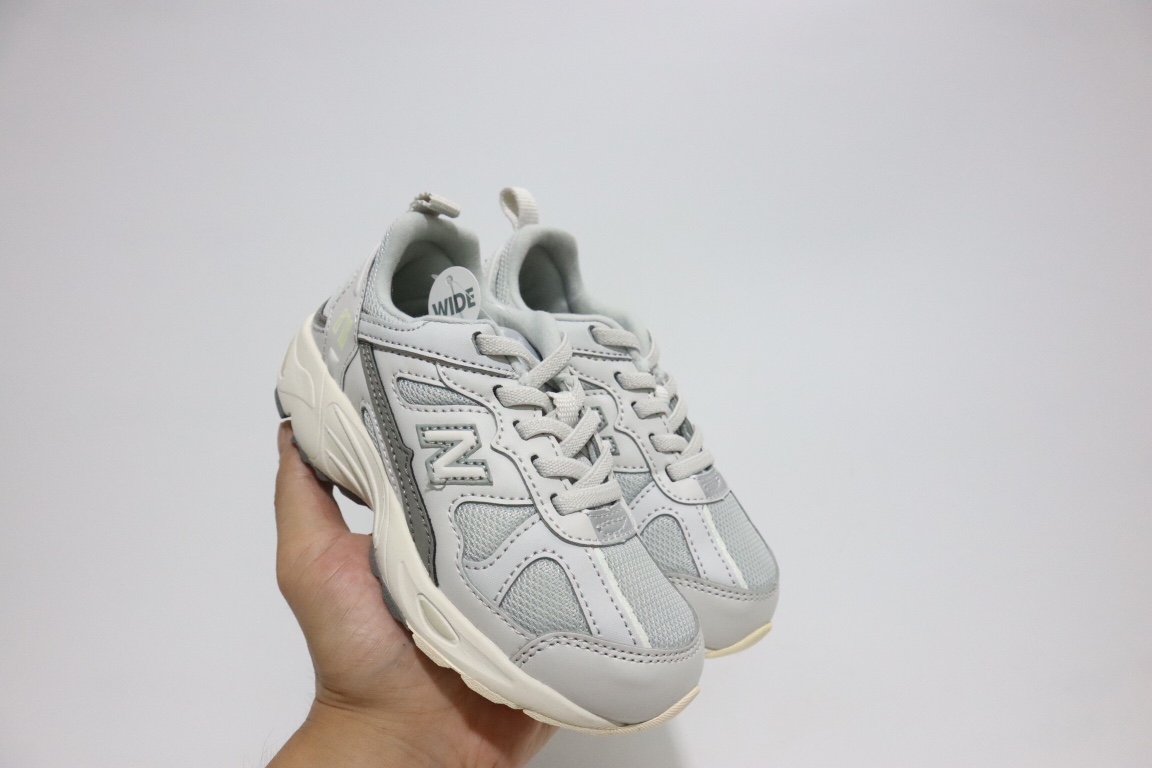 图片[7]-专G版牛B新款878松紧带儿童运动鞋 尺码：26-37码 市面上最顶级版，懂得入🛒 颜值天花板878系列 潮童必备单品❤️ 拼皮网面透气舒适☁️ 橡胶耐磨防滑大底，脚感超舒适✌🏻 松紧带设计，贴合脚背，呵护宝贝日常跑跳👍🏻-选品中心