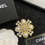 How to buy replica Shop
 Chanel Jewelry Brooch Yellow Set With Diamonds Resin Vintage