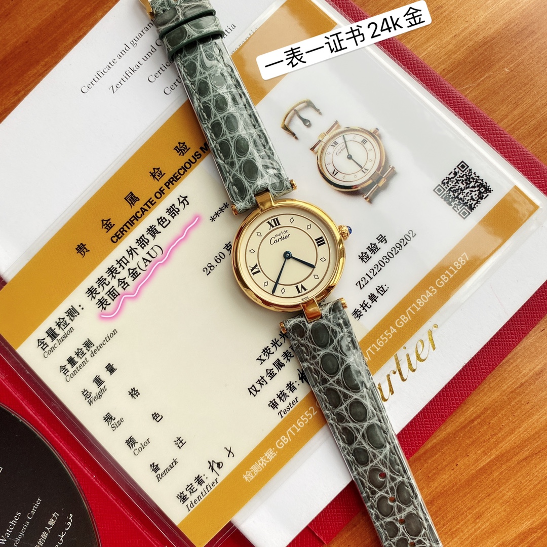 NO:147006,Channel goods all over 18k gold, Cartier Cartier medieval small gold watch, new upgraded package real gold strong version, fairy appearance, no fear of high cost operation, Les Must de Cartier series medieval small gold watch, time is accompanied by, medieval watches have more than a history, but also a long-standing beauty. Each one is the ultimate beauty, a low-key, and just right to connect the ostentatious and retro. The elegant blue pointer and calm dial design are definitely the first big watch worth owning. It is extremely gentlemanly and ladylike, equipped with a high-quality swssi quartz movement design, and the metal inner liner is waterproof and stable and durable when it is easy to walk.  The Les Mustde Cartier series fully demonstrates Cartier's traditional design classic aesthetics and extraordinary creativity, simple lines and infinite vitality, iconic charm and free spirit. Encountering the new era's trendy style is bold, time flows, classics are eternal, and the flow has been popular for a hundred years, and will never be outdated for a hundred years. The dial is simple T-shaped metal connecting straps. This watch was produced in the 1980s. The medieval beautiful watch is not only full of vintage charm, but also outdated at all!  Great gift gifts!  Diameter: 30mm, stuart weitzman, cartier, cartier19860909渠道货通体18k包金 卡地亚Cartier中古小金表 全新升级包真金强势版本 神仙颜值 不畏高成本运作 LesMustdeCartier系列中古小金表 时间是陪伴,中古表不止有段历史,更是一种悠久的美 每一支都是终极美貌 永不过时美的低调 恰到好处的把张扬与复古一起衔接呈现.优雅的蓝色指针,大气从容的表盘设计,绝对是值得拥有的第一块大牌腕表.极其富有绅士淑女范儿,搭载高品质swssi石英机芯设计寿命,金属内胆防水性好走时稳定经久耐用 LesMustdeCartier系列将卡地亚的传统设计经典美学与超凡创意、简约线条与无限活力、标志性魅力与自由精神彰显得淋漓尽致.邂逅新时代潮流造型大胆,时光流转 经典永恒,流转百年风靡依旧,百年都不会过时,表盘两头以简洁的T形金属衔接表带,此款腕表产于80年代,中古美表不仅满满的vintage韵味,而且一点也不过时！送礼佳品！ 直径:30mm,,stuart weitzman,cartier,cartier,Watch