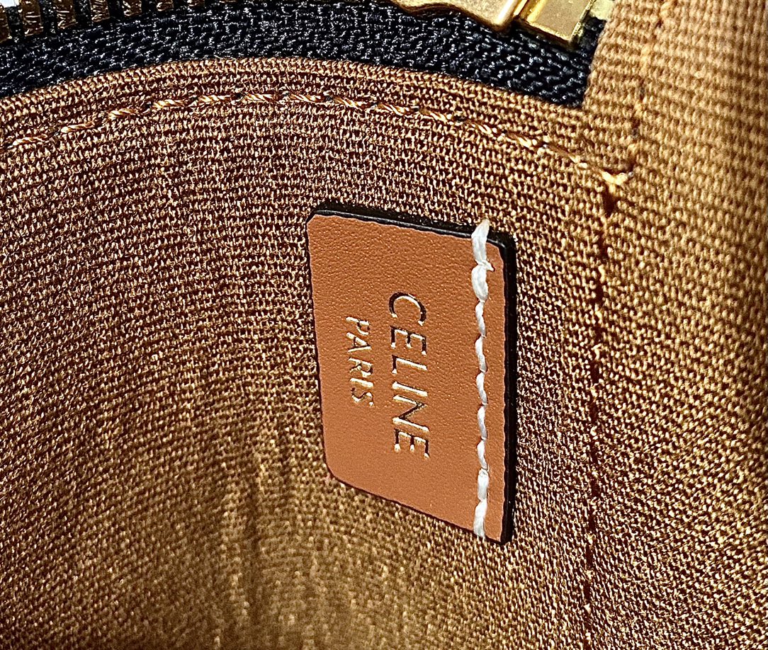 CELINE赛琳22新款迷你标志牛皮革小盒子包10J762