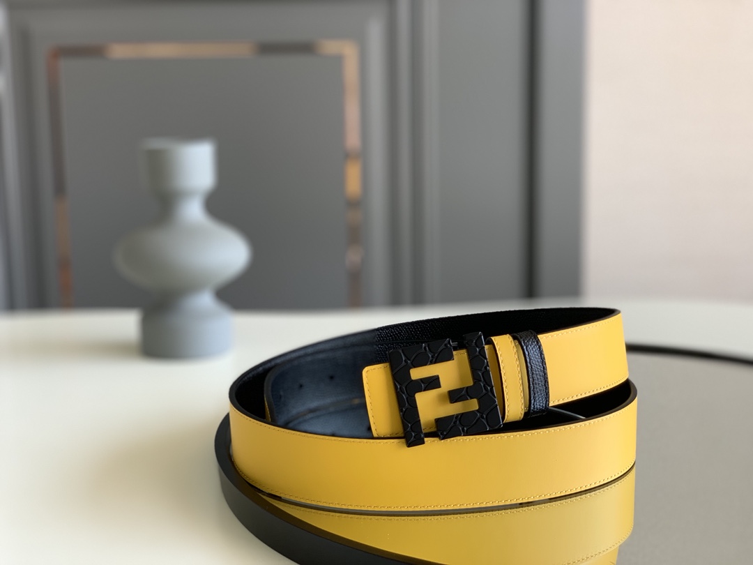 Fendi 五金做工精细 线条流畅 表面光滑 𝐙𝐏电镀工艺 香港通关【𝐇𝐀𝐀𝐒】 进口皮料