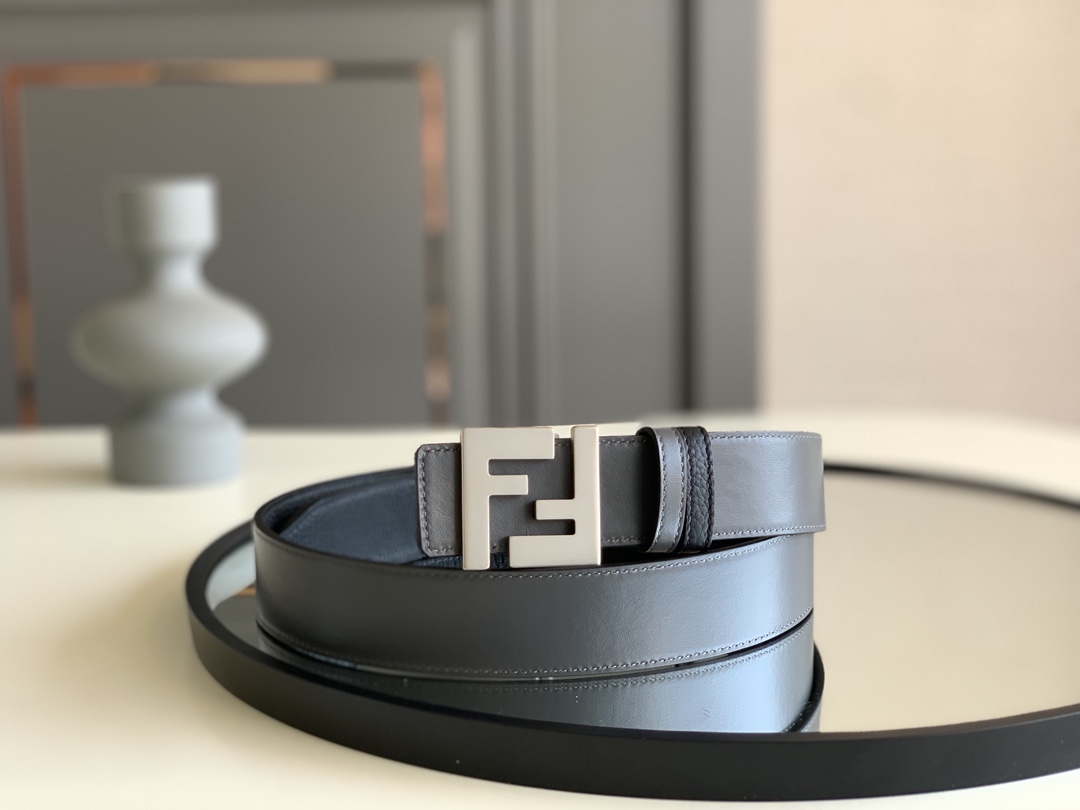 Fendi 五金做工精细 线条流畅 表面光滑 𝐙𝐏电镀工艺 香港通关【𝐇𝐀𝐀𝐒】 进口皮料