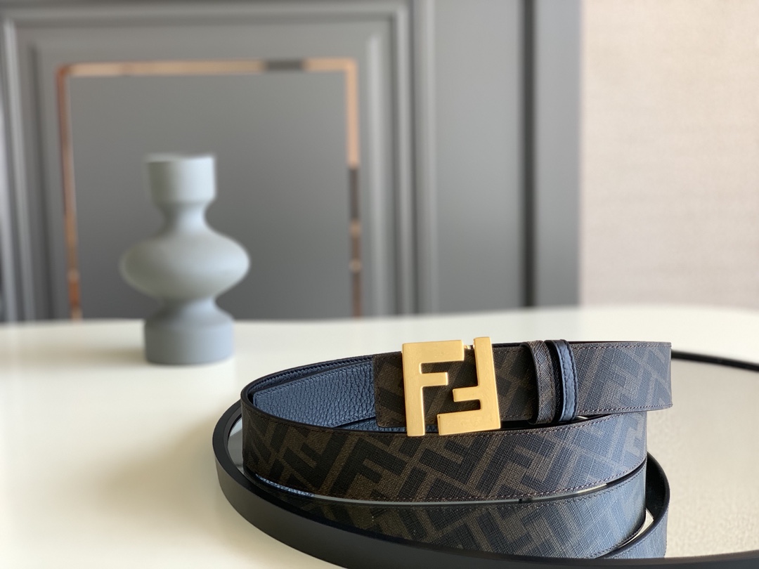 Fendi 五金做工精细 线条流畅 表面光滑 𝐙𝐏电镀工艺 香港通关【𝐇𝐀𝐀𝐒】 进口皮料