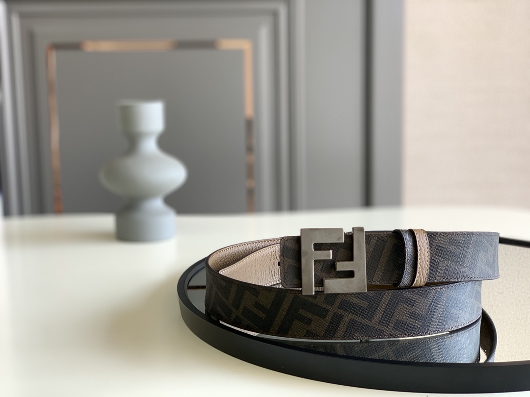 Fendi 五金做工精细 线条流畅 表面光滑 𝐙𝐏电镀工艺 香港通关【𝐇𝐀𝐀𝐒】 进口皮料