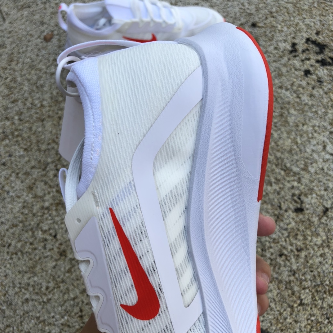 260  Nike Zoom Fly 4 耐克缓震碳板马拉松男女跑步 CT2392-006