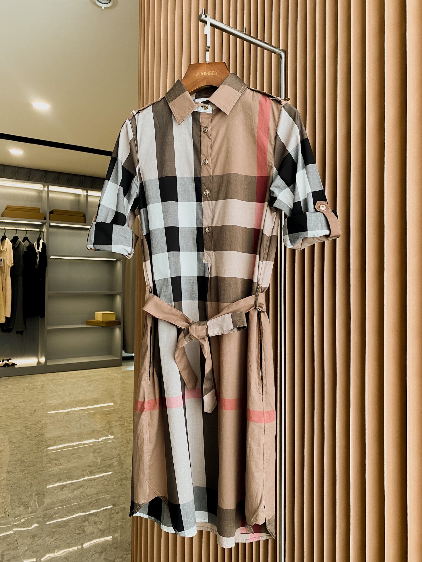 Burberry Vintage Plaid Belt Shirt Dress Classic Fit,Casual Style 3 i1660314999 7873 2