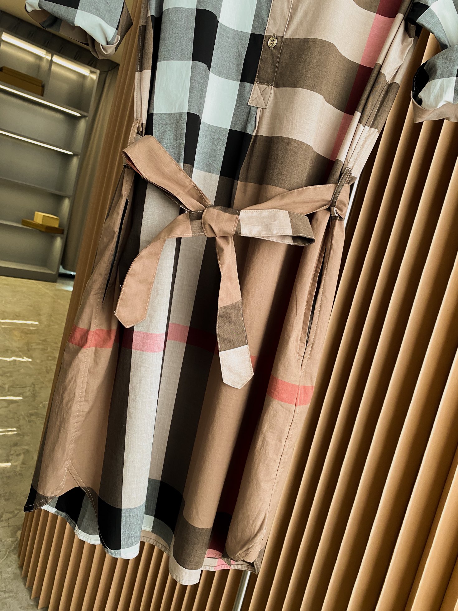 Burberry Vintage Plaid Belt Shirt Dress Classic Fit,Casual Style 9 i1660314999 8471 8