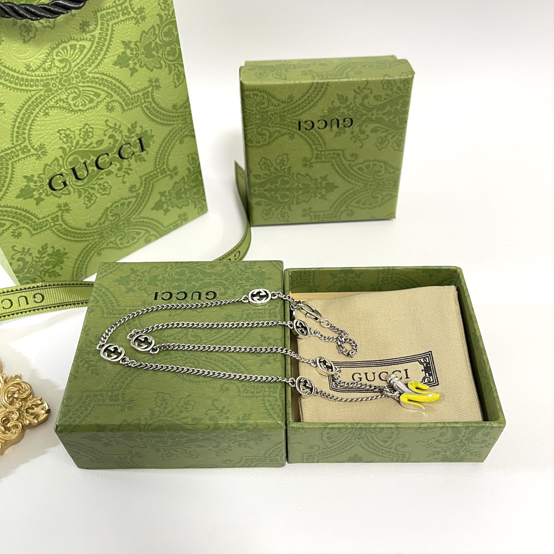 Gucci古驰最新款香蕉项链