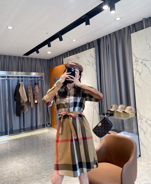 Elegant Plaid Shirt Dress with Waist Tie - Versatile Style & Comfortable Fit 1 Elegant Plaid Shirt Dress with Waist Tie - Versatile Style & Comfortable Fit