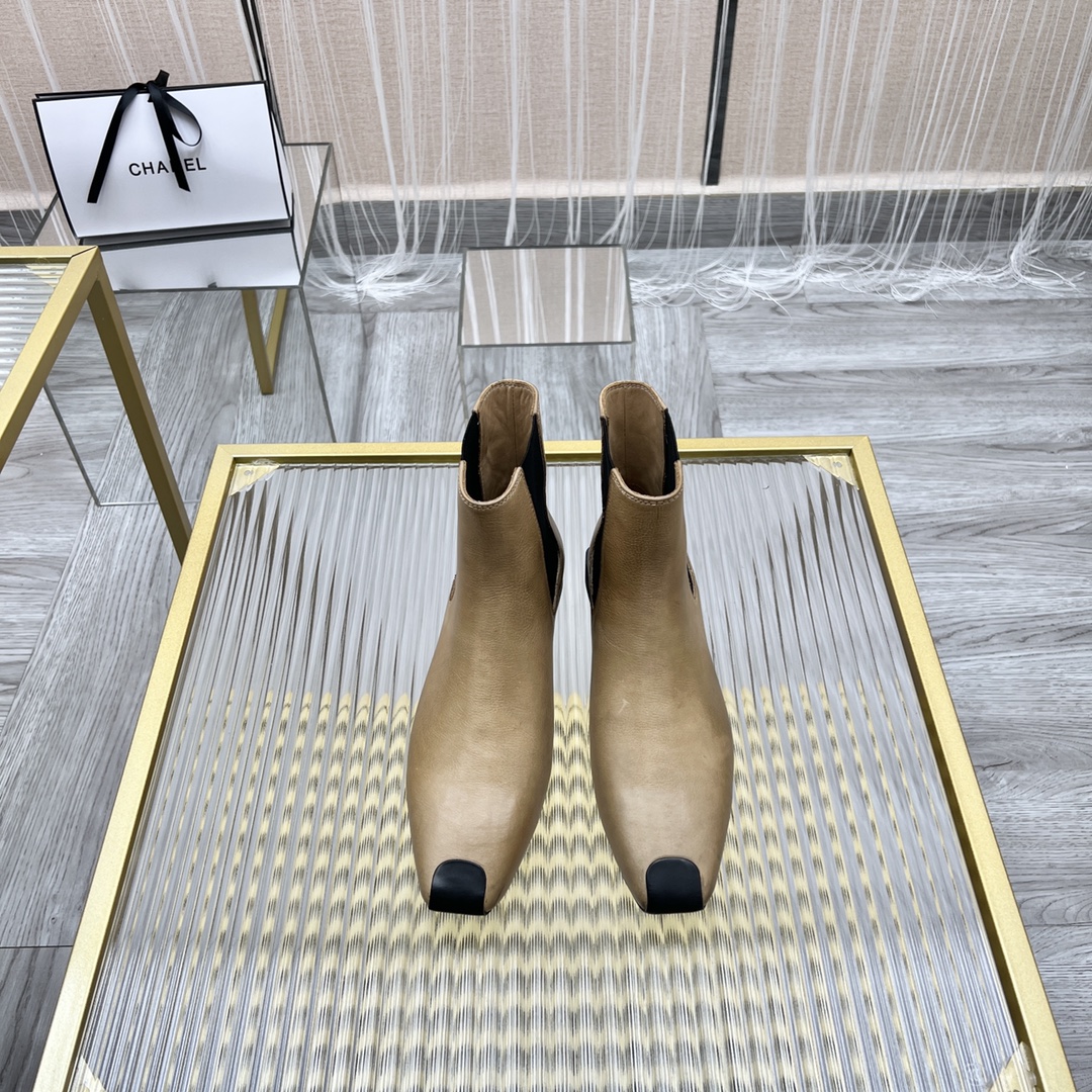 UMA WANG Ballet Boots: Classic, Comfortable, and Strong in Ballet Art