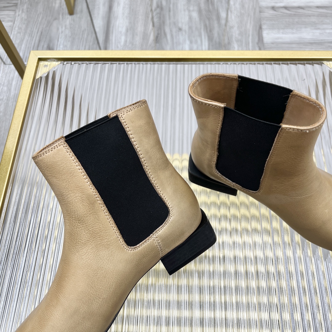 UMA WANG Ballet Boots: Classic, Comfortable, and Strong in Ballet Art - 图片 7