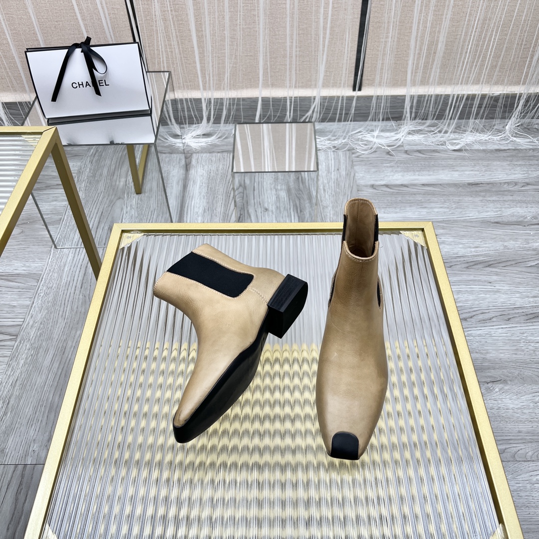 UMA WANG Ballet Boots: Classic, Comfortable, and Strong in Ballet Art - 图片 3