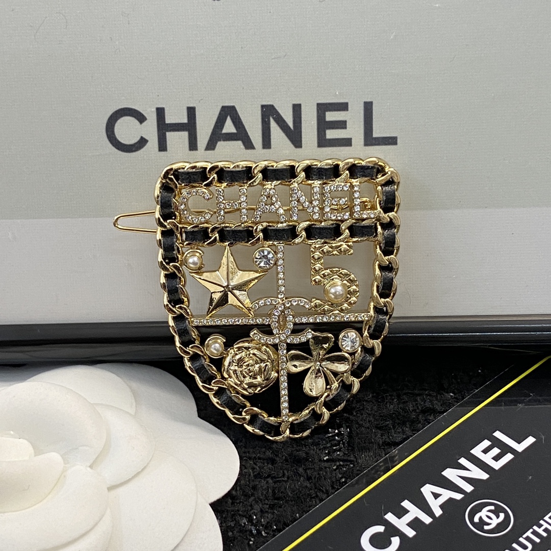 ❤️100包邮/原单代购级别
编码H261  
🛍香奈儿小香发夹热销款火爆上新❣
🛍同步专柜‼独家高端品质实拍图‼代购级别‼做工精致细腻👍重工版本😎超级仙女唯美的一款🧐做工超级细心无漏洞🤩媲美zp🌟买到就是赚到❤