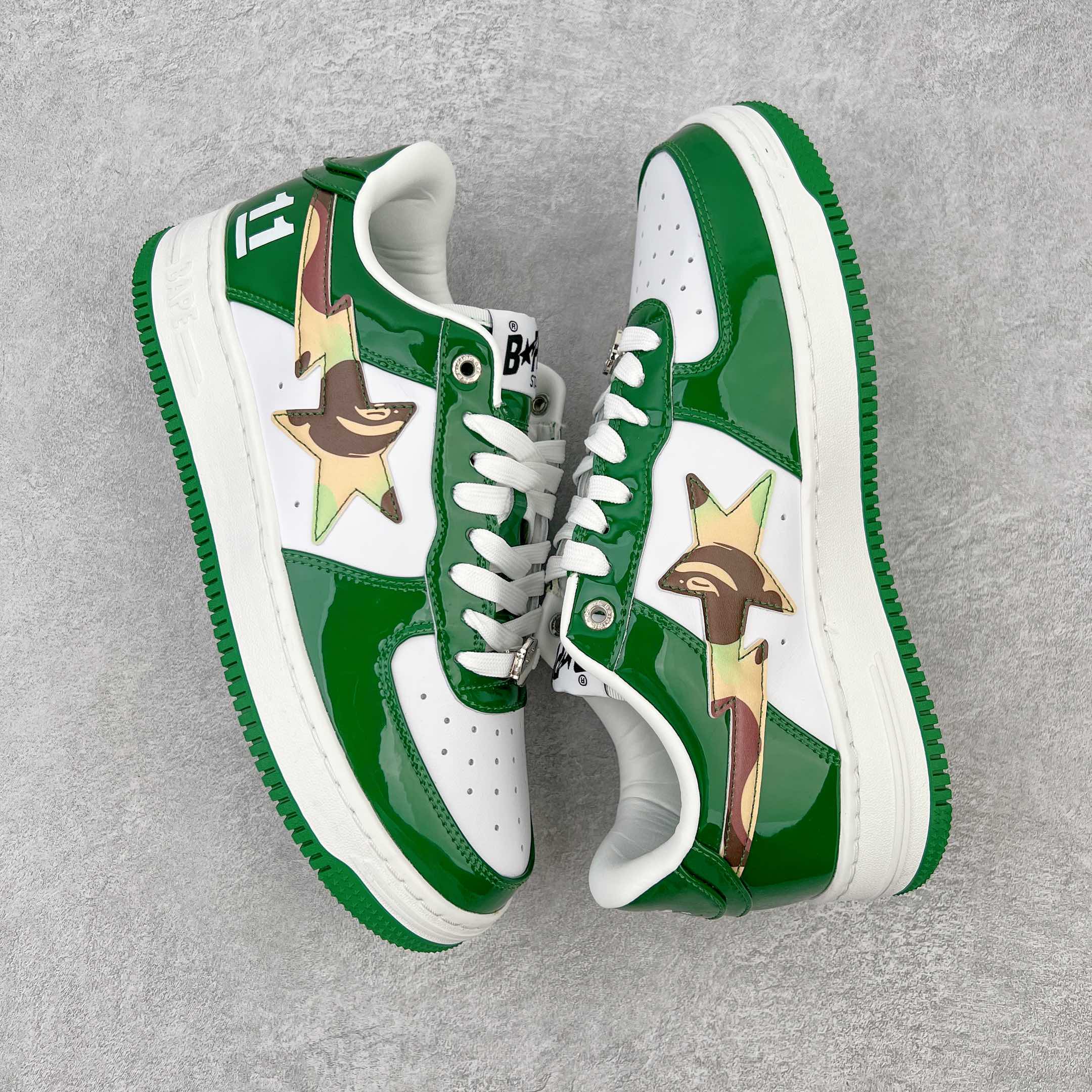 图片[3]-＃C版纯原 Bape Sta To Low 明星同款 猿人头经典漆皮低帮运动休闲板鞋 全套原纸板楦头开发 确保原汁原味 市场最完美低趴版型 一比一鞋头弧度高度鞋身弧度 外贸平台指定订单 匠心打造 开发时长超过半年 独家私模磨具冲刀加持 原厂特供皮料光泽色卡零偏差 内里均采用市场最好的超软原厂填充棉 原数据进口机台高频印压LOGO 最高QC检验标准 控制溢胶瑕疵 深浅定位均保持zp一致 中底嵌入Ortholite缓震材质 全套原包装 包含猿人logo 定制防尘袋 尺码：36 36.5 37 38 38.5 40 40.5 41 42 42.5 43 44 44.5 45 46-选品中心