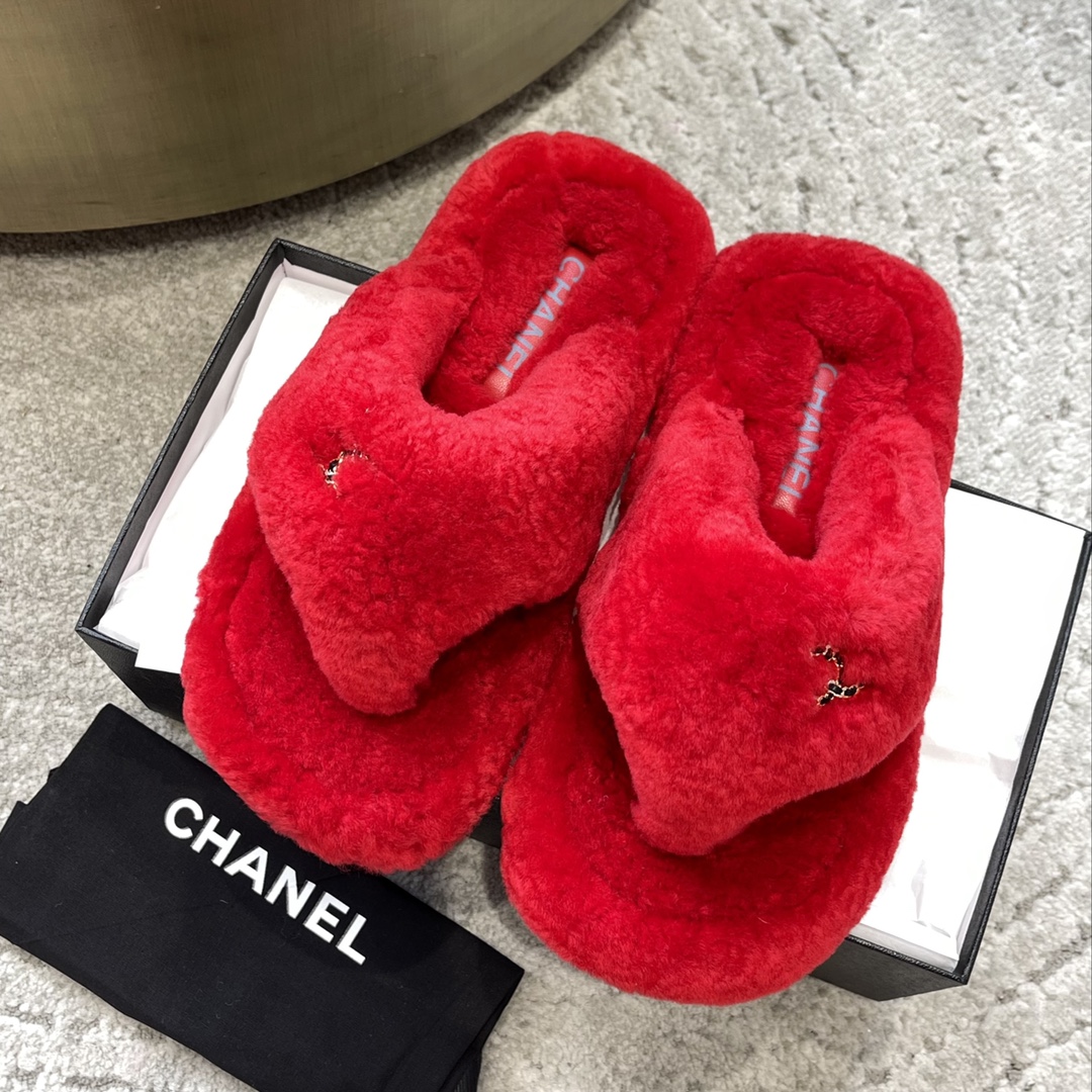 CHANEL воўнавыя тапаткі, рамбічная воўна, унутраная падкладка з воўны, гумавая супрацьслізготная падэшва, упакоўка ад бутіка