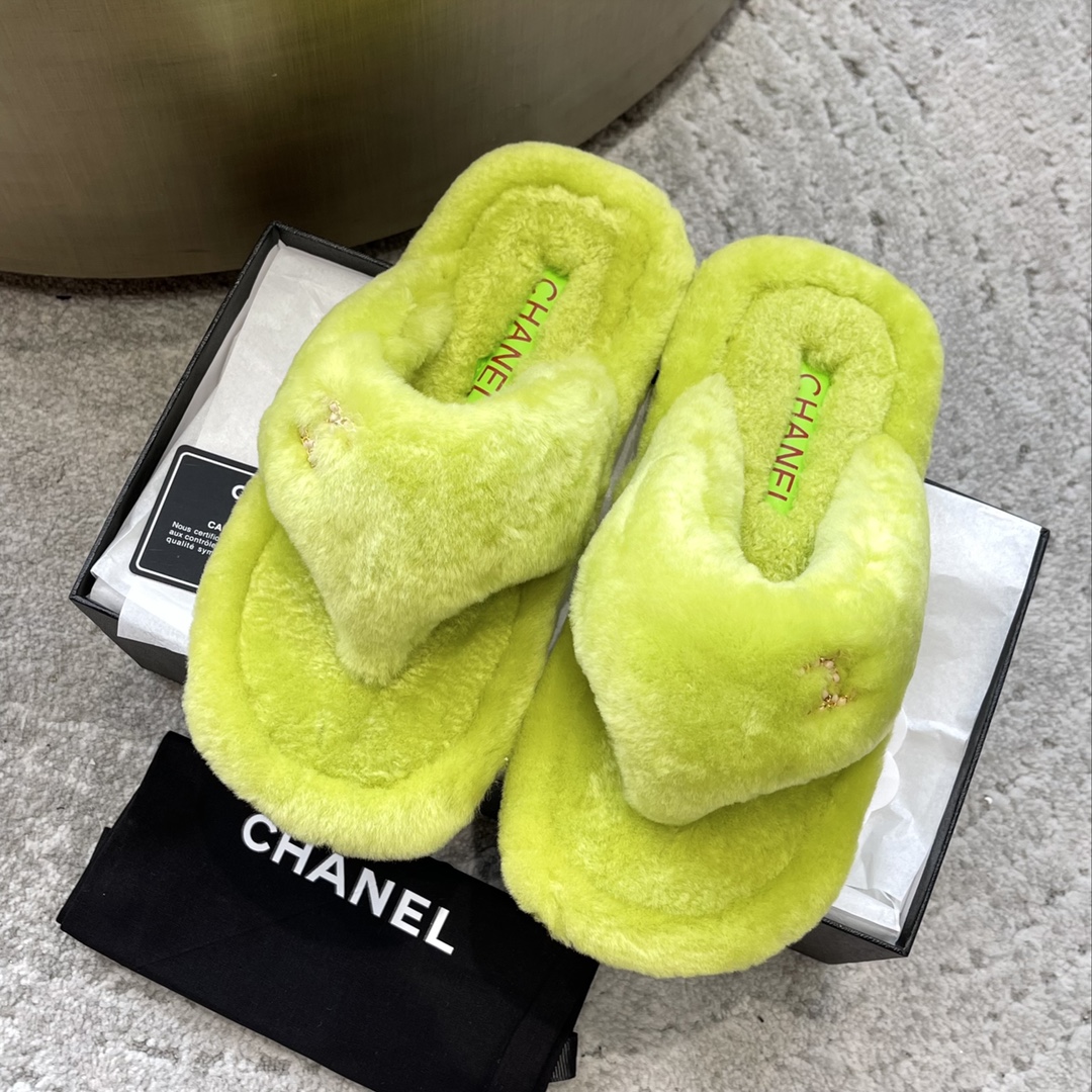 CHANEL воўнавыя тапаткі, рамбічная воўна, унутраная падшэўка з воўны, гумавая супрацьслізготная падэшва, упакоўка ад бутіка