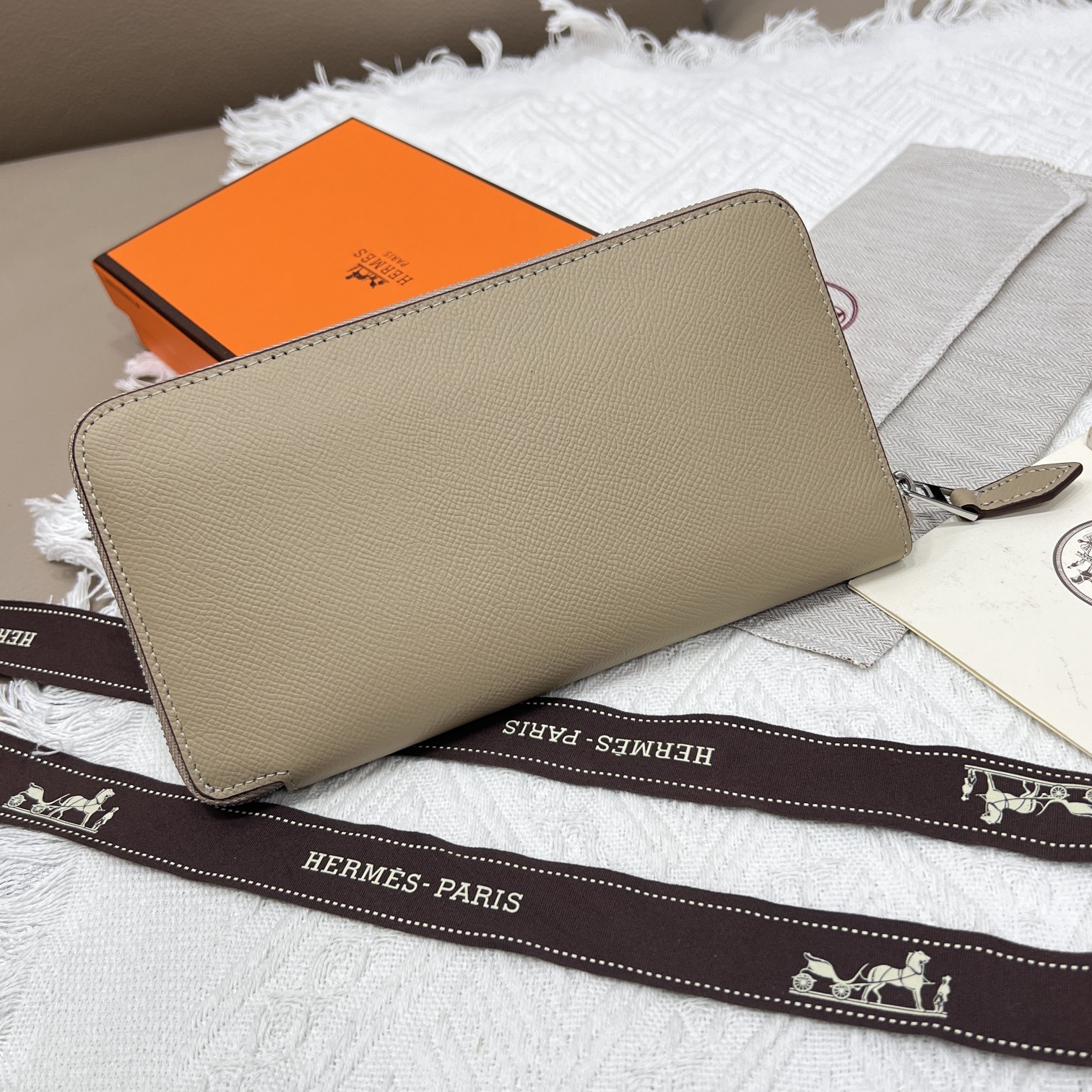 Hermès Constance Hand Palm Grain Leather Zip Around Wallet - Elegant & Stylish 4 a1660413254836 8674