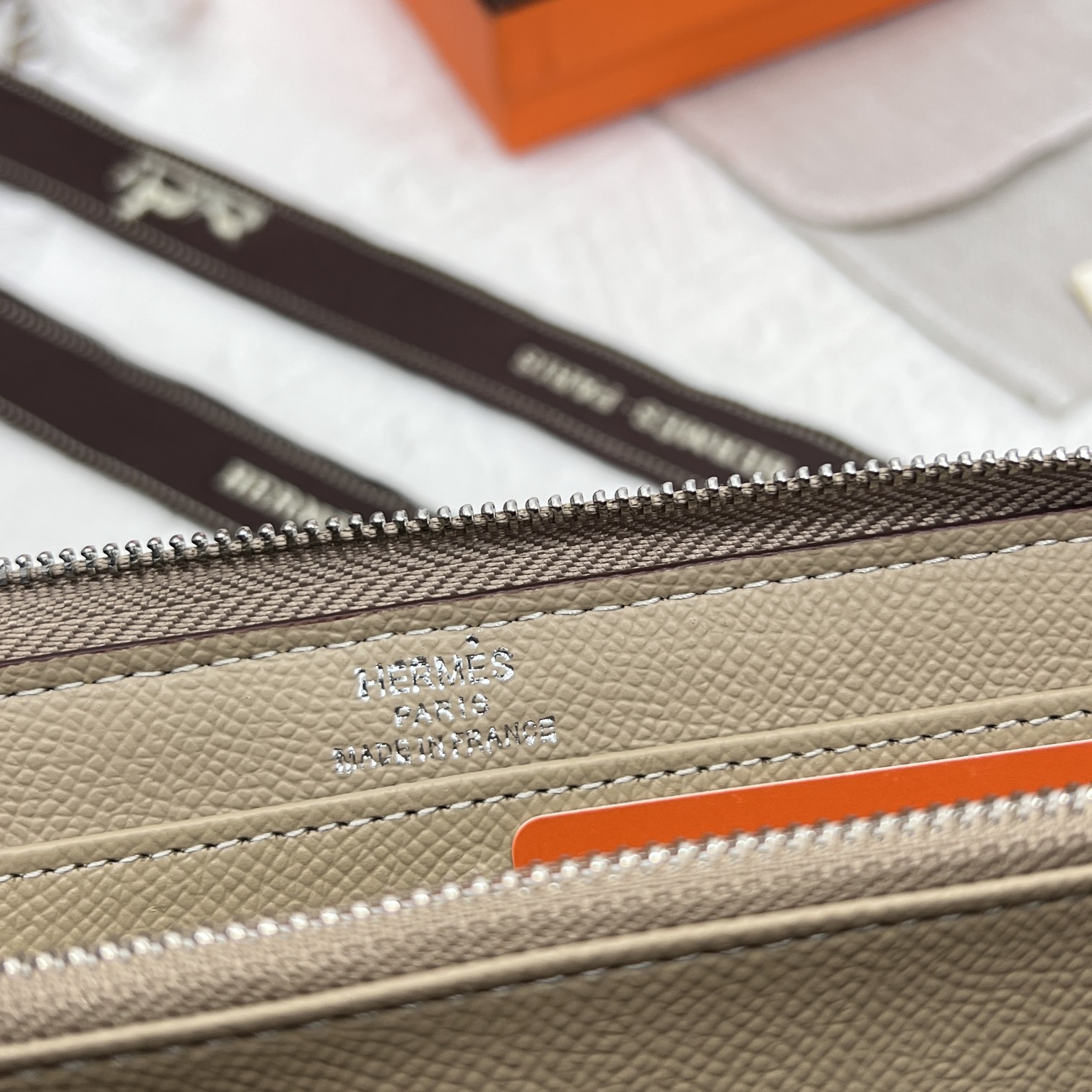 Hermès Constance Hand Palm Grain Leather Zip Around Wallet - Elegant & Stylish 9 a1660413256098 4181