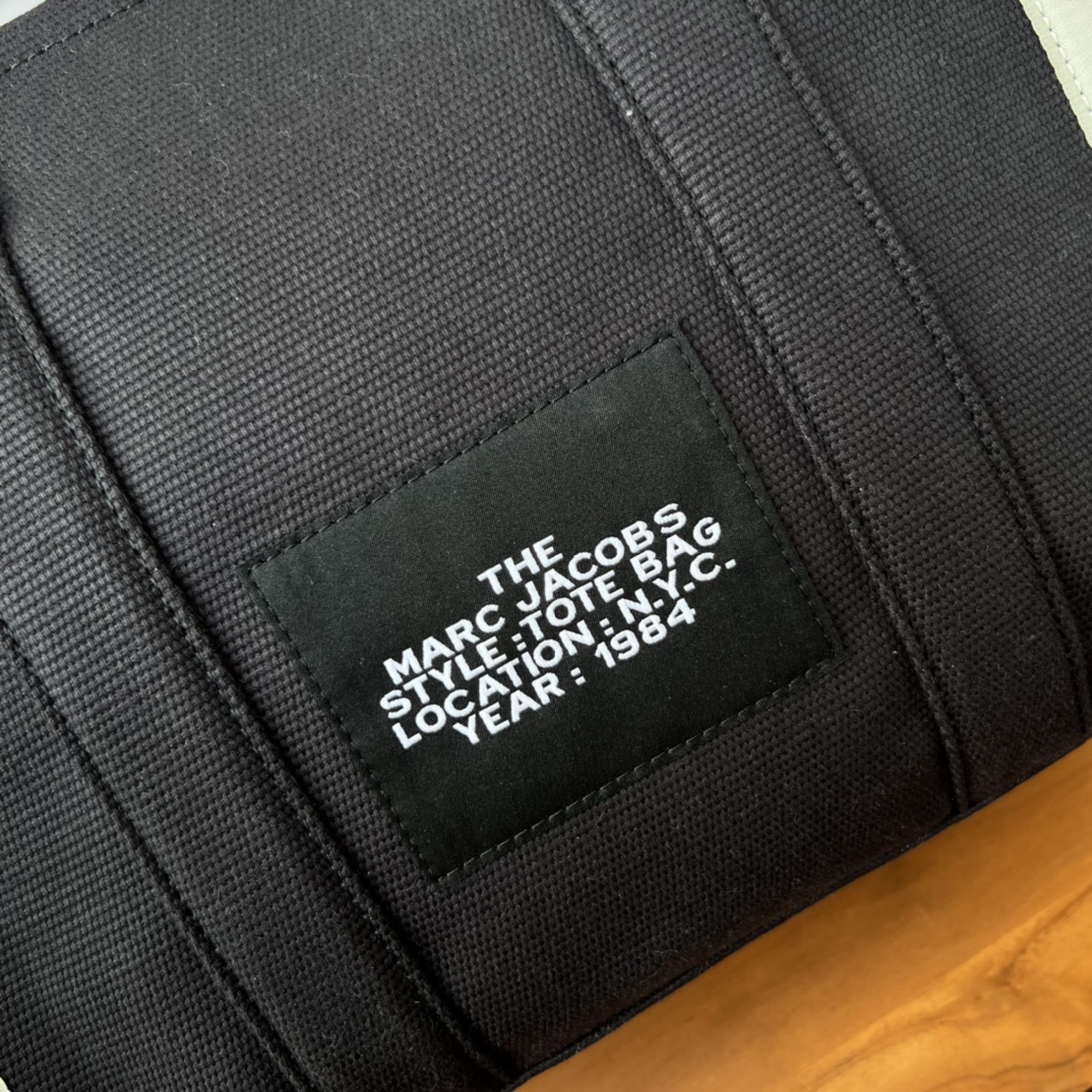 Marc Jacobs 小号 33cm