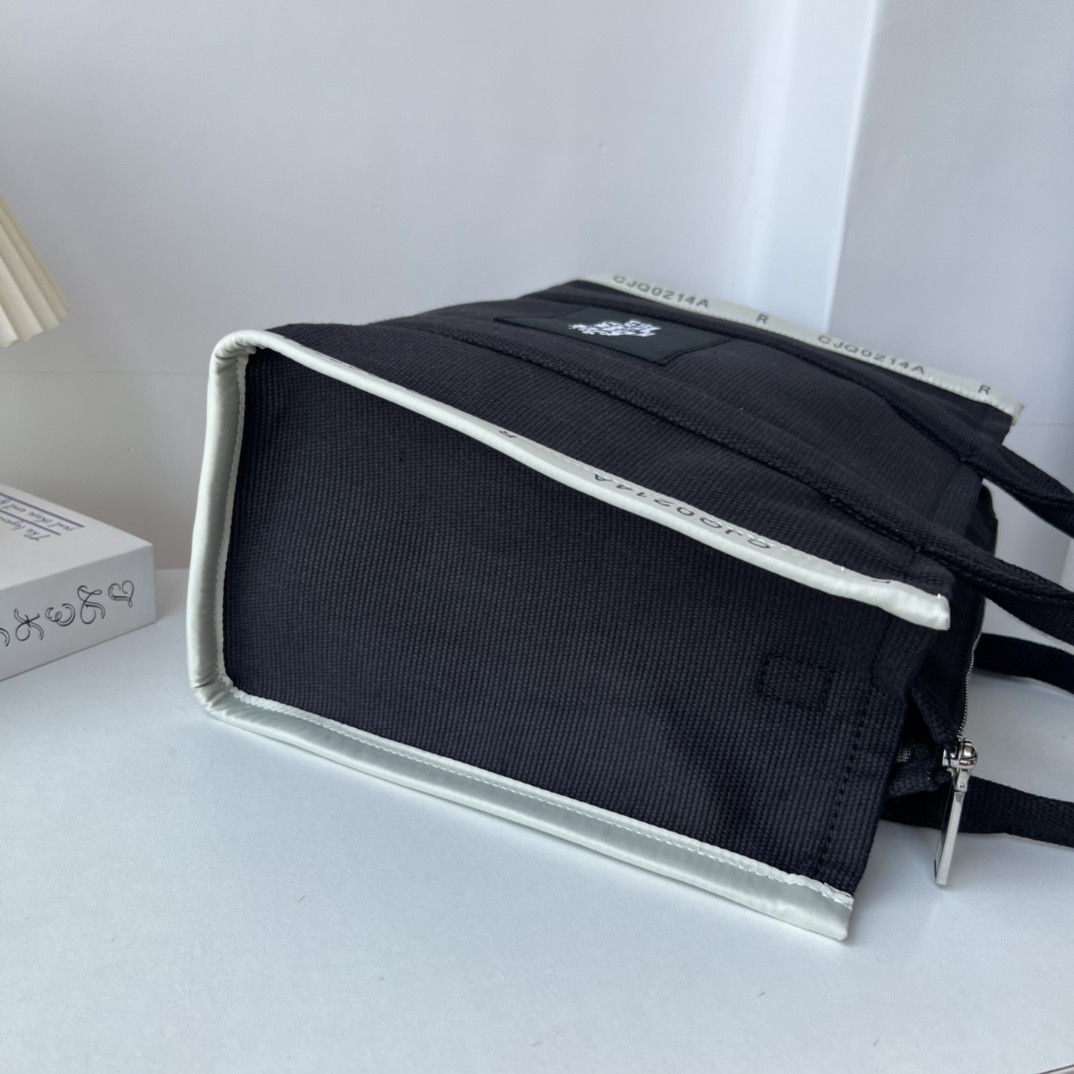 Marc Jacobs 小号 33cm