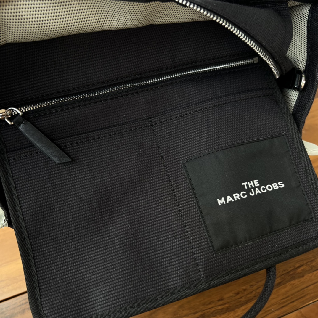 Marc Jacobs 小号 33cm