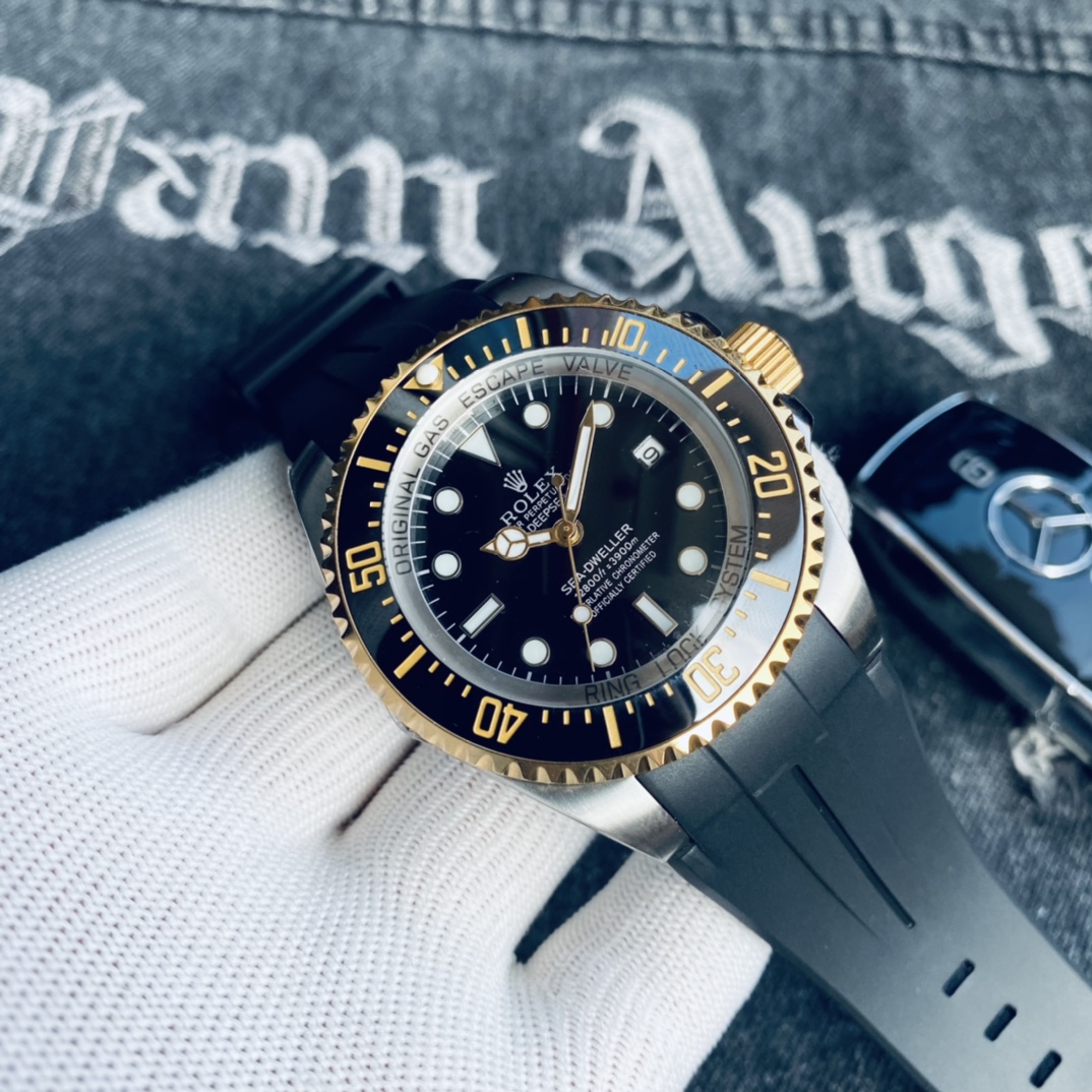 L0  品牌:  劳力士 Rolex SEA-DWELLER鬼王 介绍: 副本的精华并行代购版鬼王SEA 表壳 为精钢 达到与正品一致 圈口: 原装工艺陶瓷圈口 立体刻度圈 机芯: 搭载顶级进口机械机芯， 直径: 44mm 真正的A级副本 劳力士 Rolex 鬼