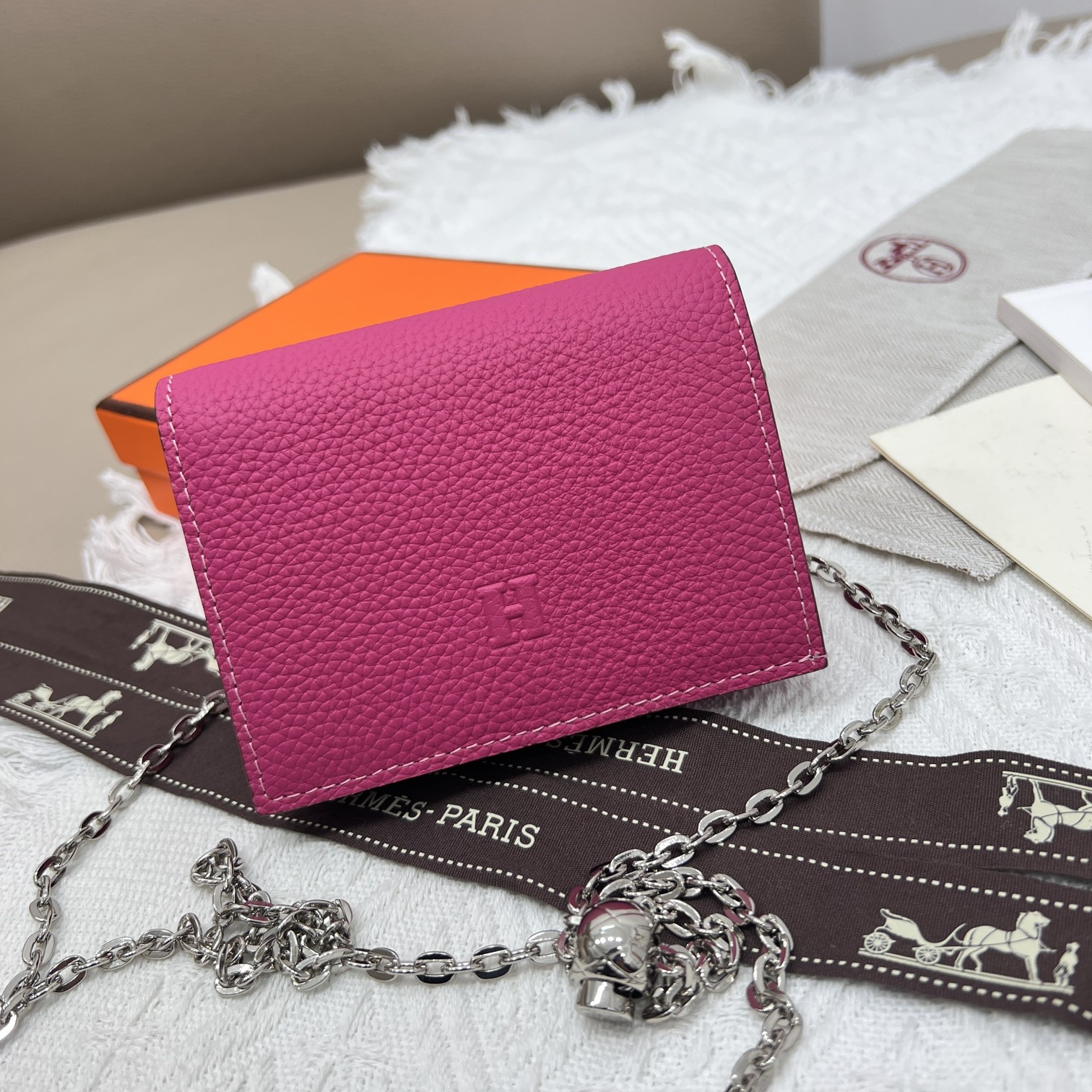 Hermes チェーンバッグ P270 - 高級感あふれるデザイン