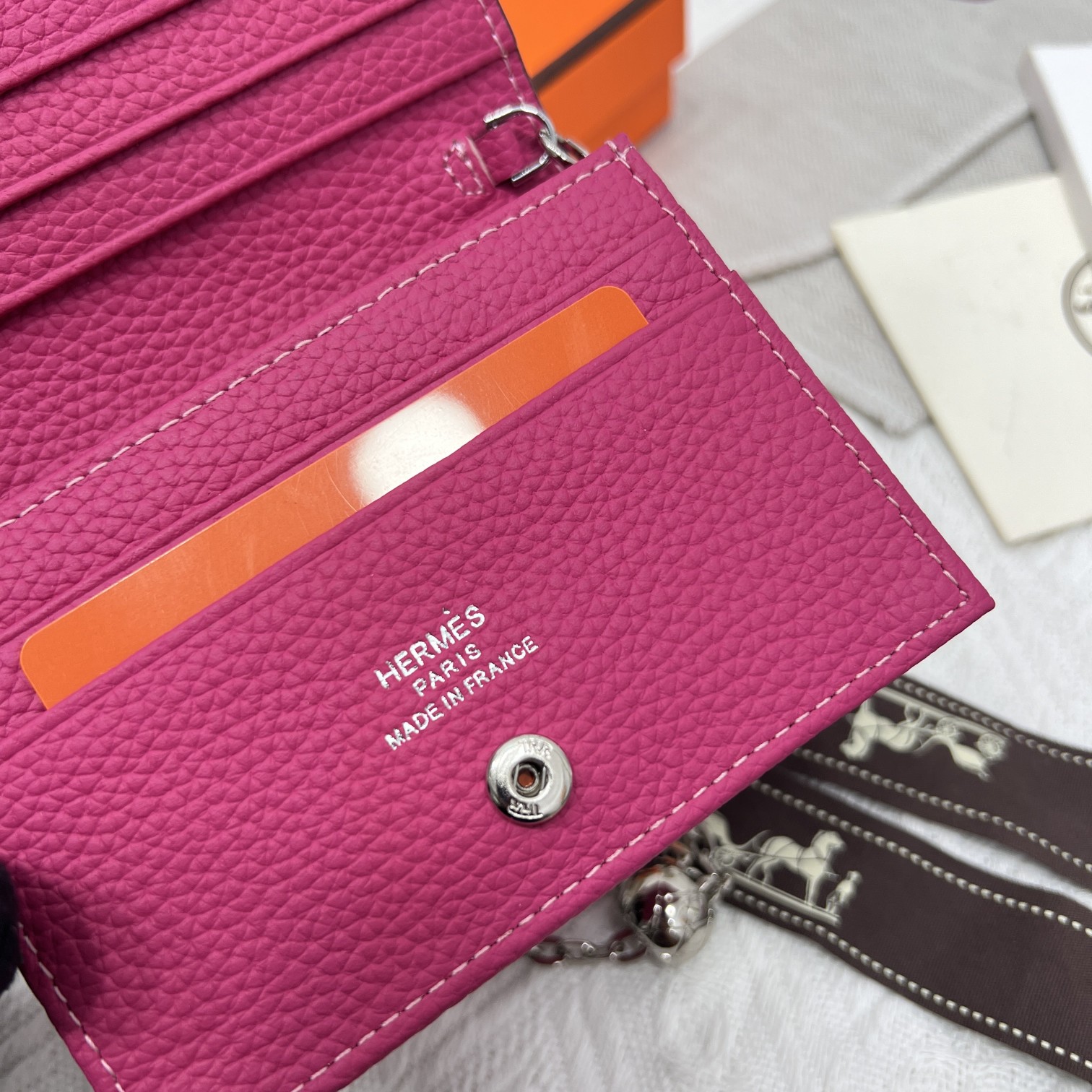 Hermes チェーンバッグ P270 - 高級感あふれるデザイン